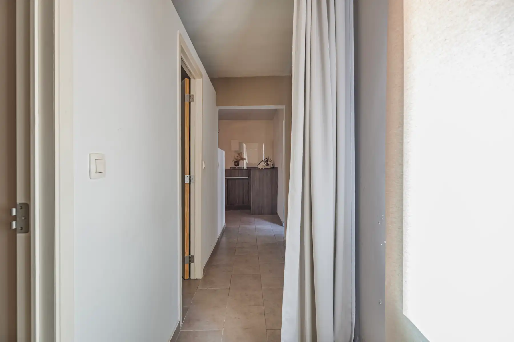 Unieke Kans! Stijlvol & Instapklaar Handelspand op Toplocatie in Koersel foto 12