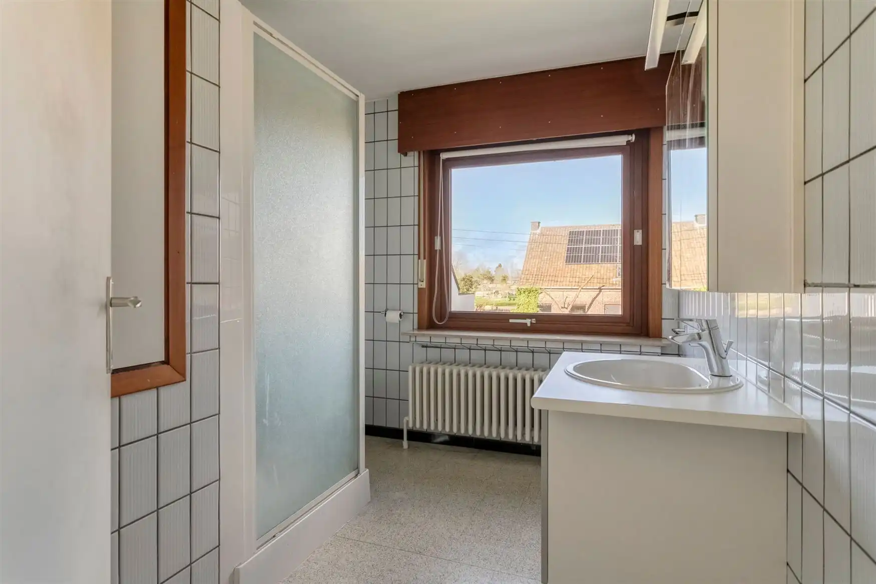 Woning gelegen in rustige, residentiële wijk foto 9