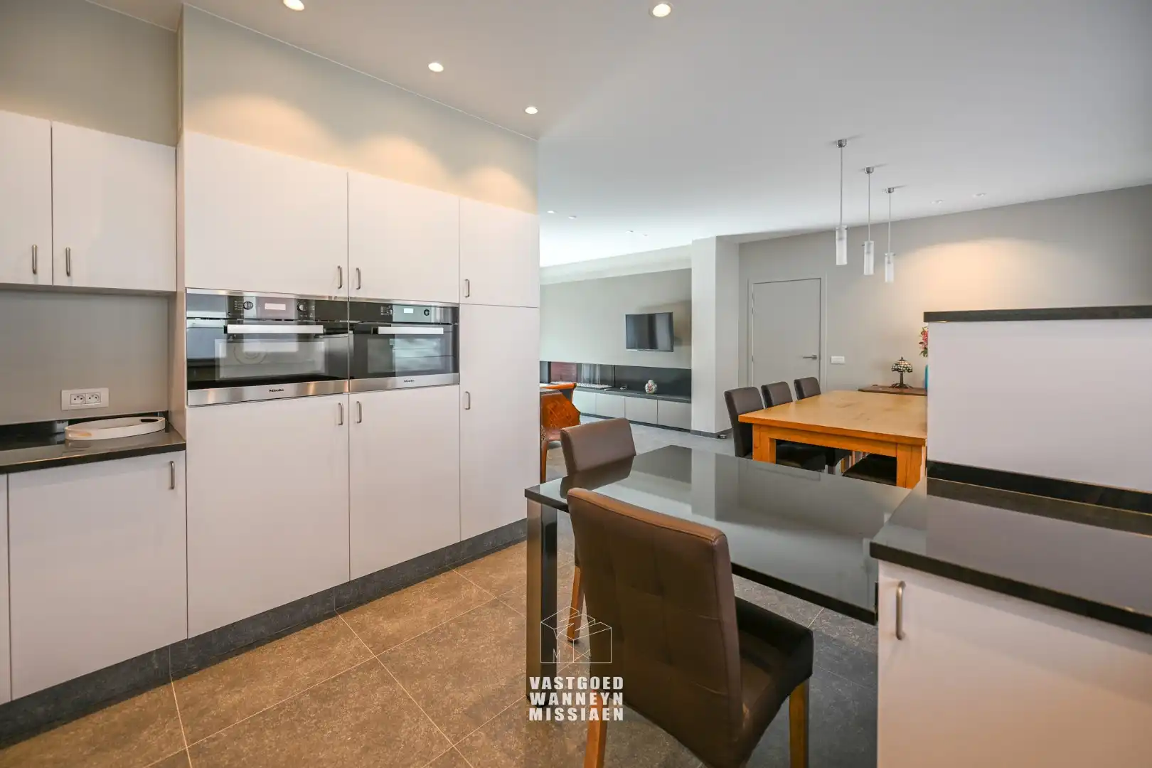 Rolstoeltoegankelijke woning met gelijkvloerse slaap- en badkamer met zeer aangenaam patio terras foto 4