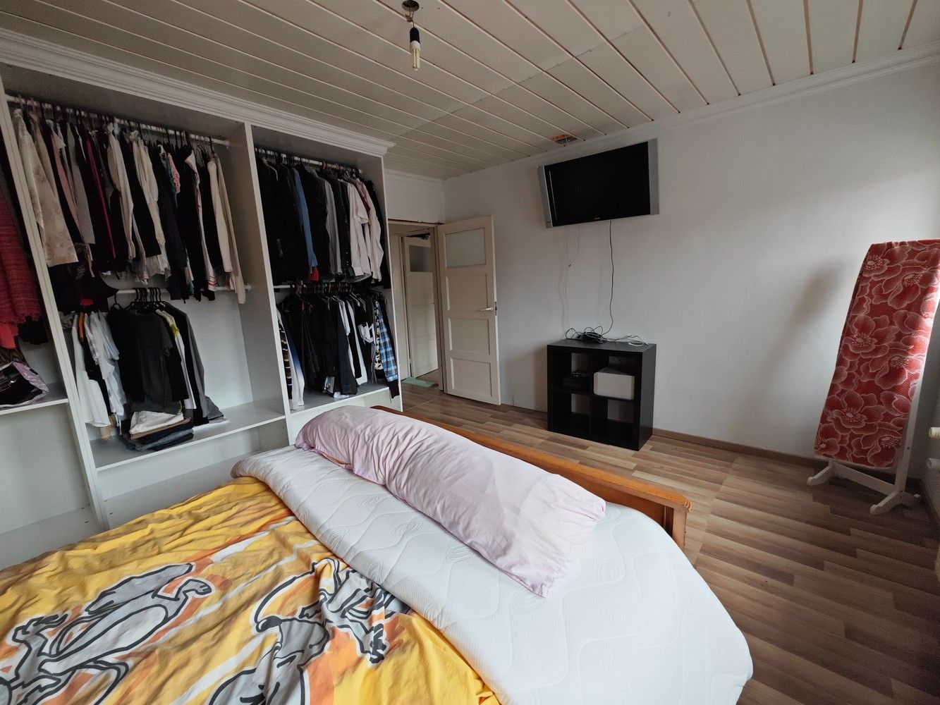 Grotendeels gerenov. gezinswoning met ruimte voor zelfst. activiteit foto 23