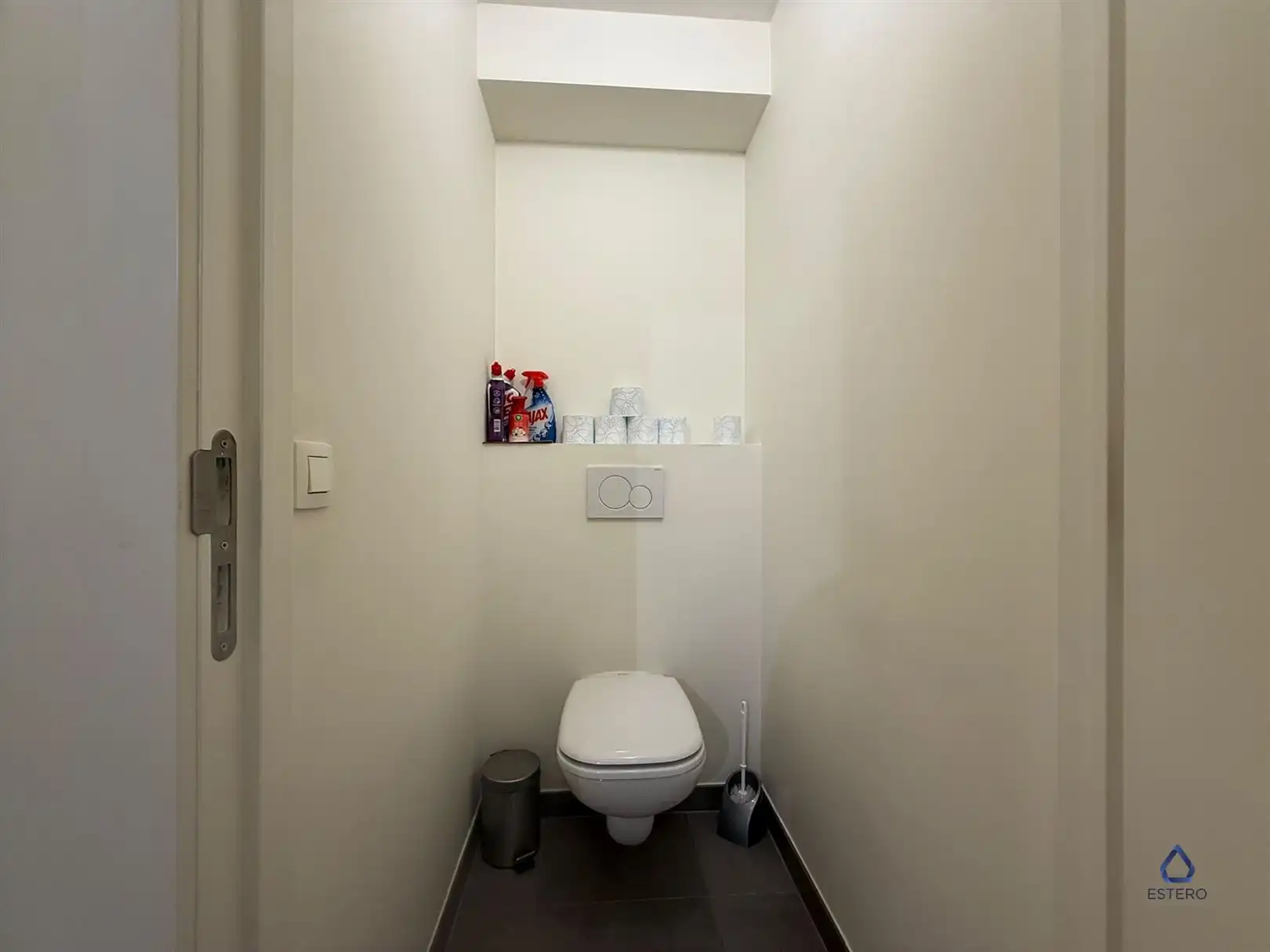 gemeubeld appartement te huur in Evere foto 8