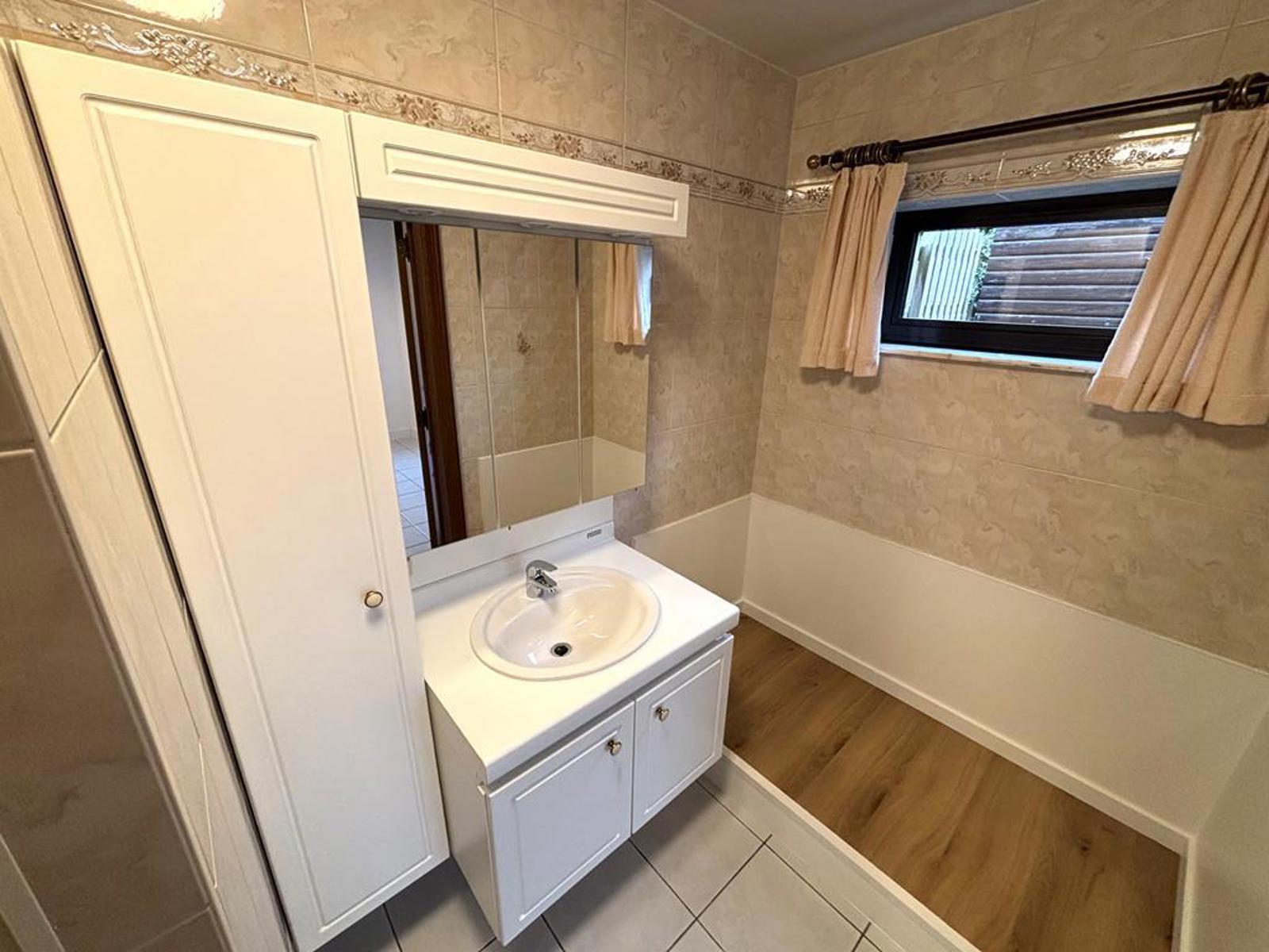 Instapklare halfopen bebouwing met 4 slaapkamers!  foto 11