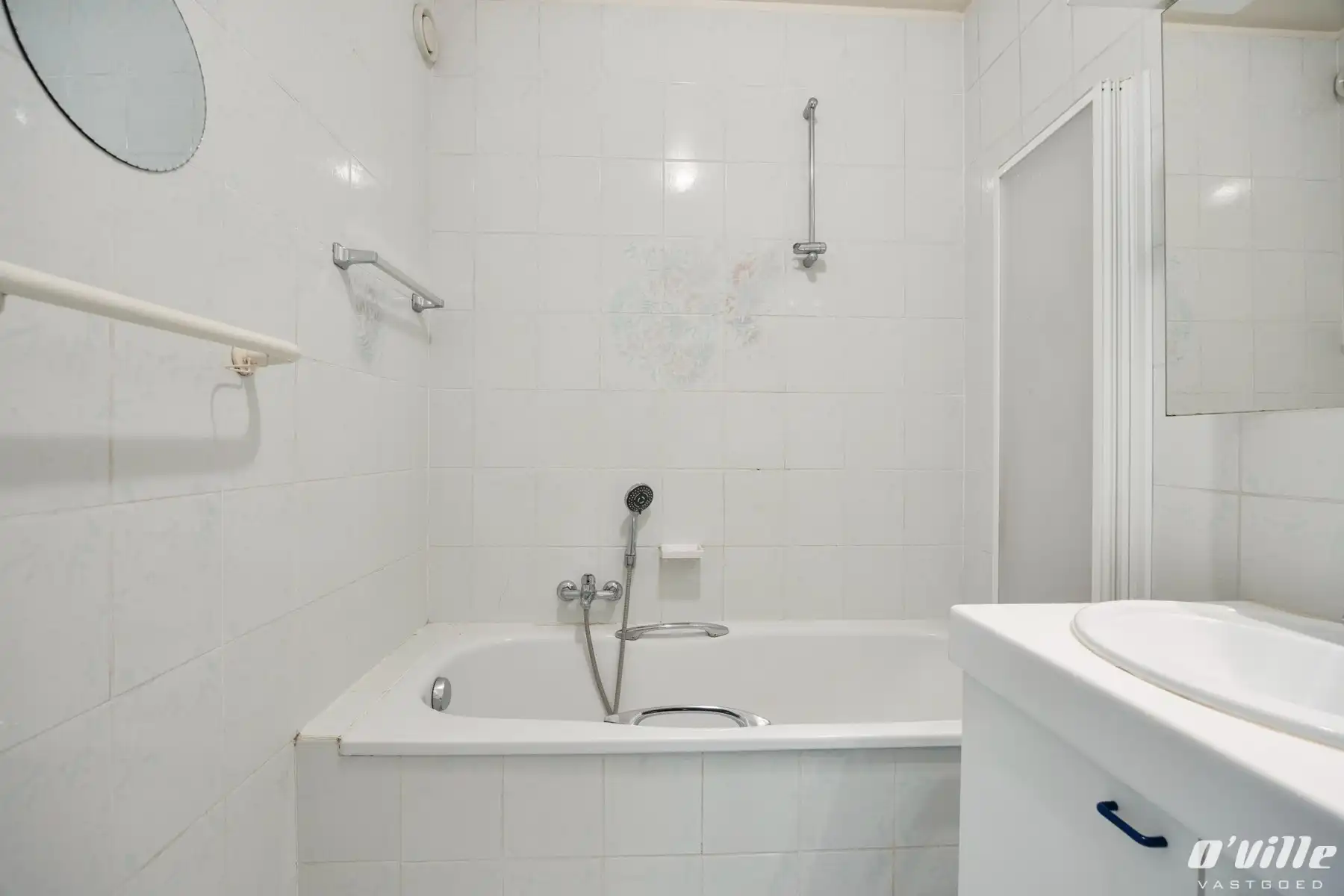 Gezellig en instapklaar 2-slaapkamerappartement met garagebox foto 12