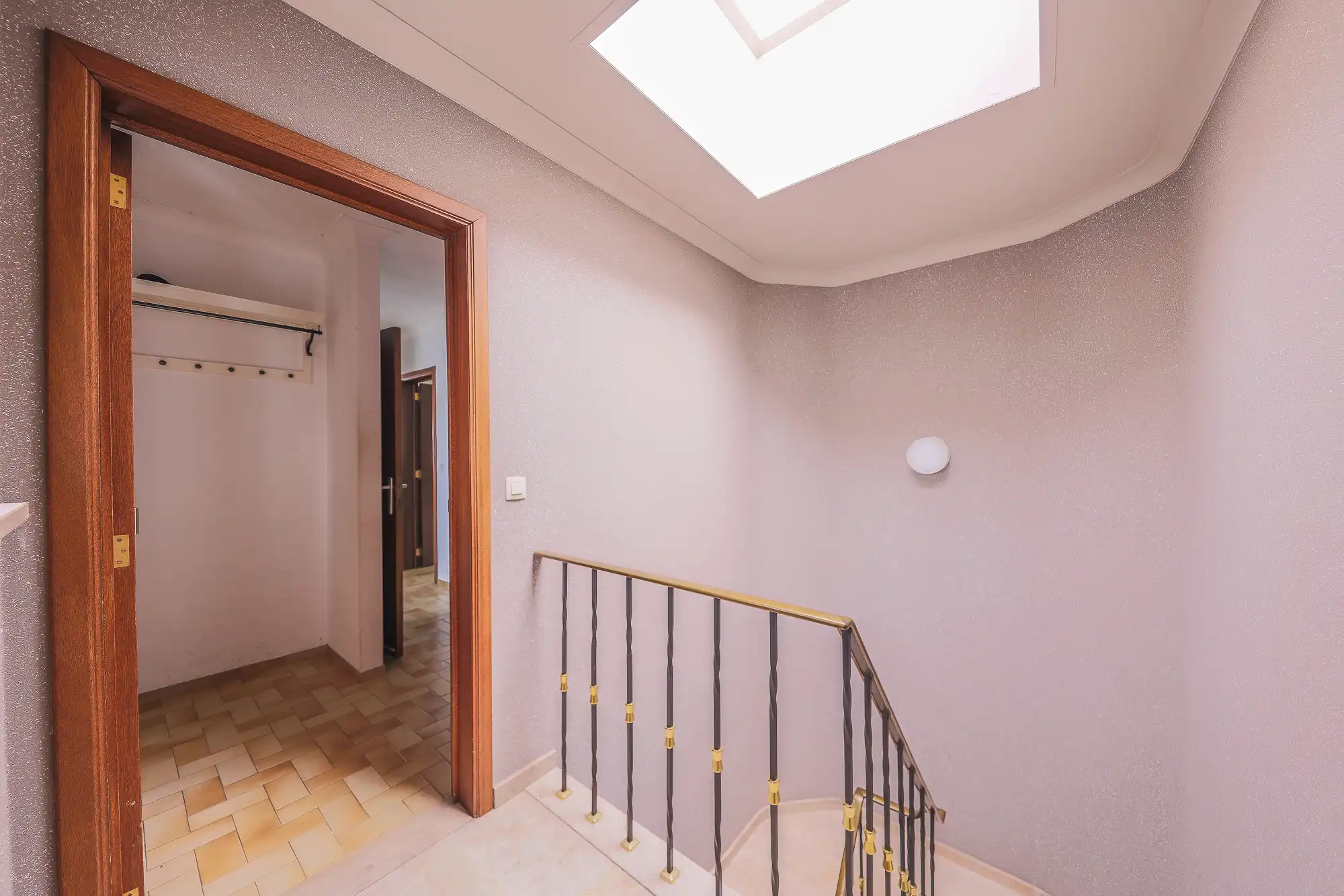 Ruim hoekappartement met zuid-gericht terras foto 5