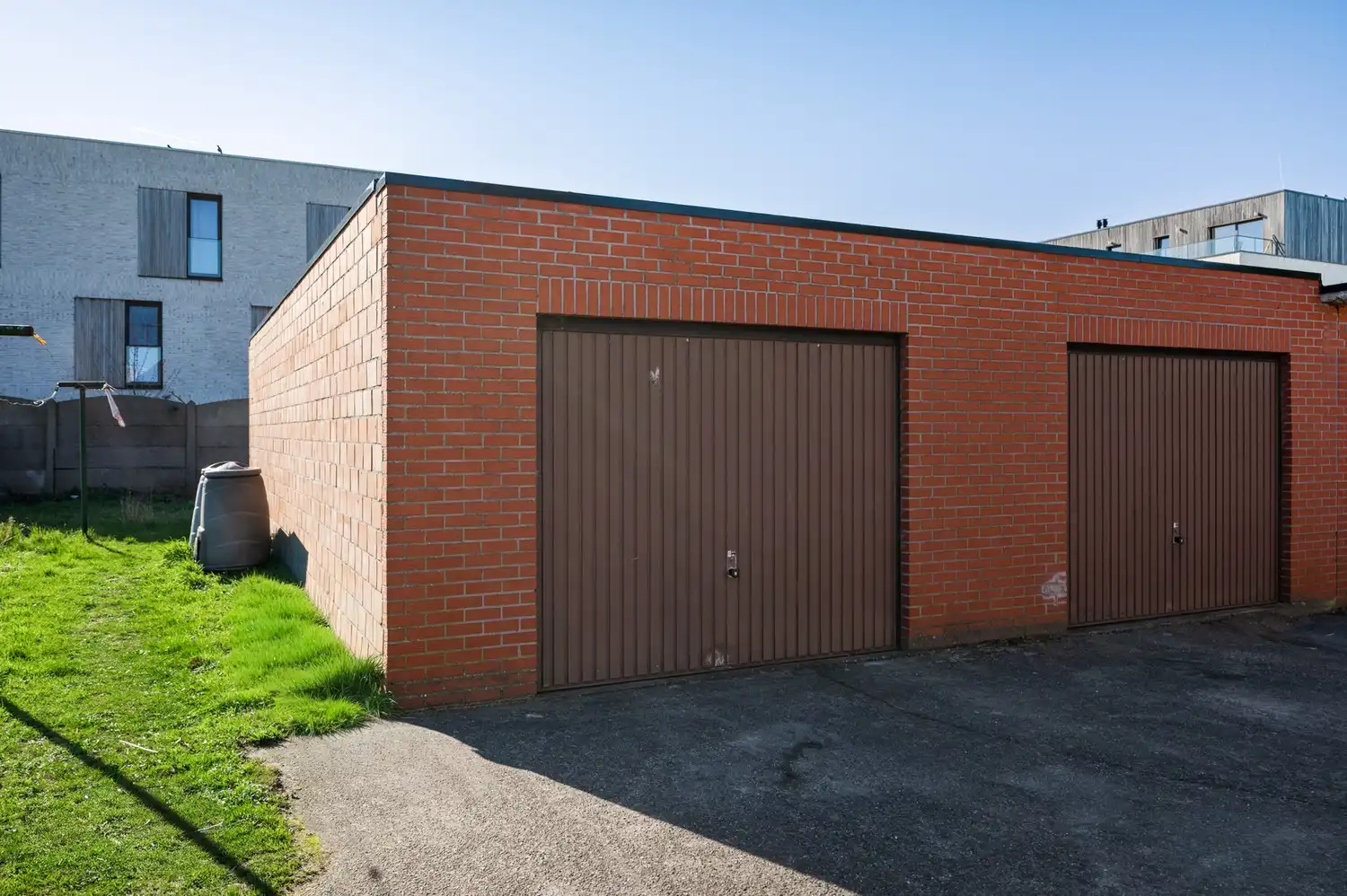 Ruim 3 slpkr app met garagebox foto 16