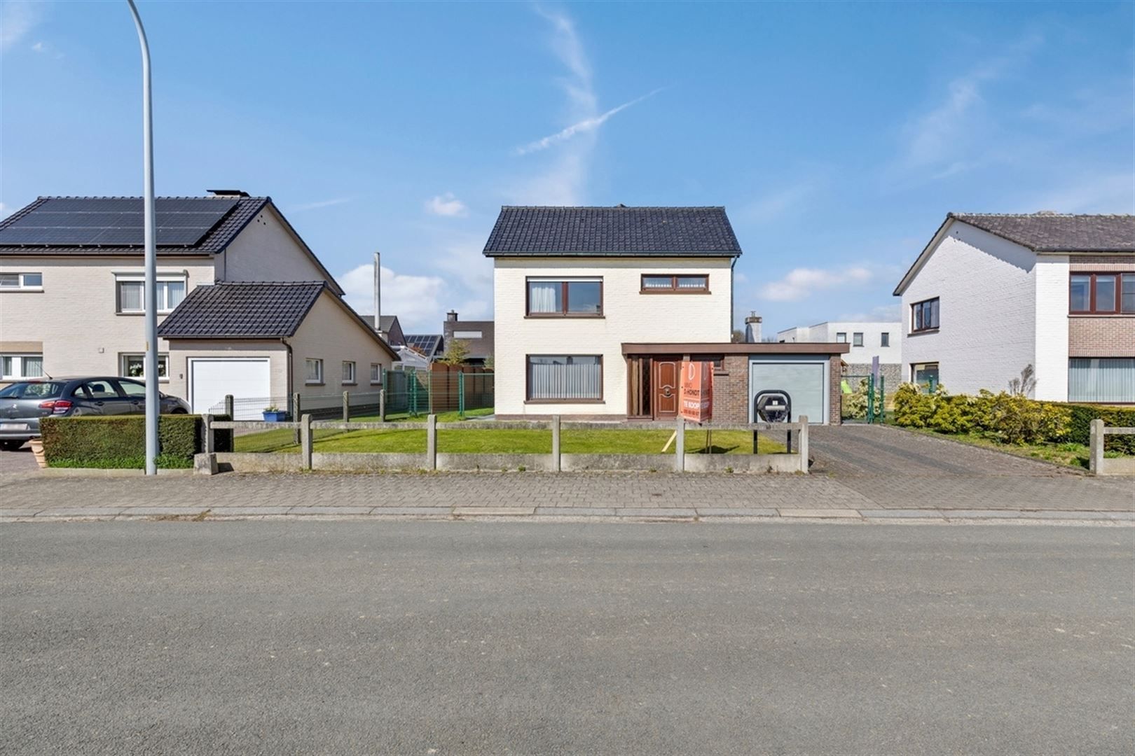 Statige te renoveren woning in Eine foto 3