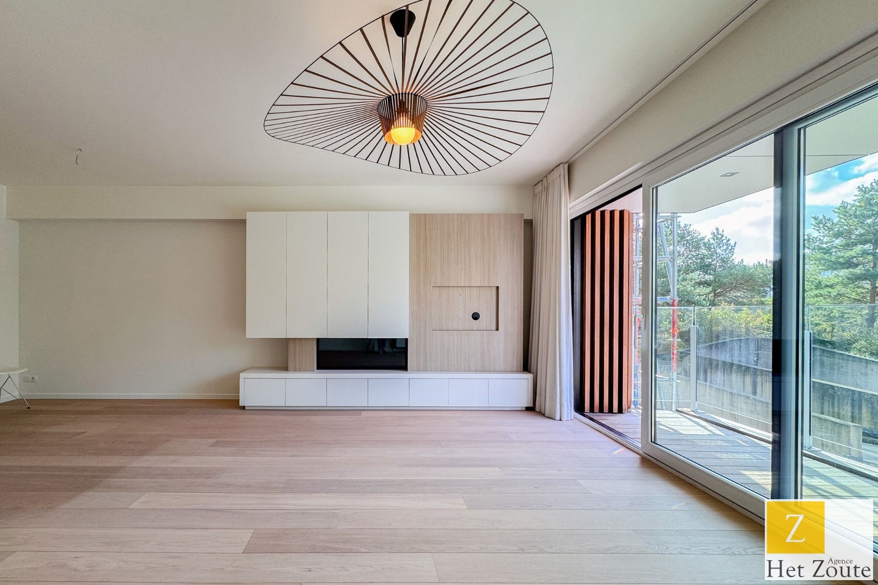 Instapklaar twee-slaapkamerappaertement op centrale ligging foto {{pictureIndex}}