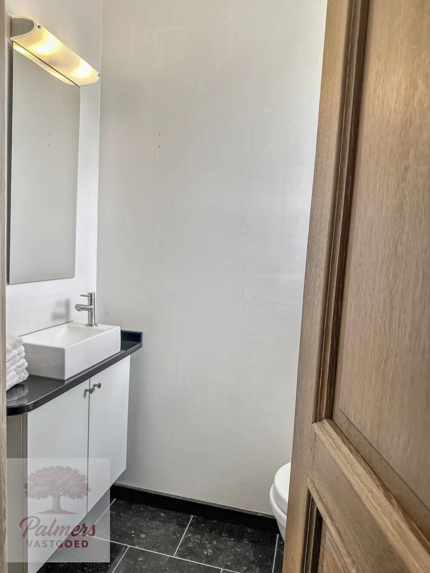Veelzijdige villa eventueel voor vrij beroep. foto 15