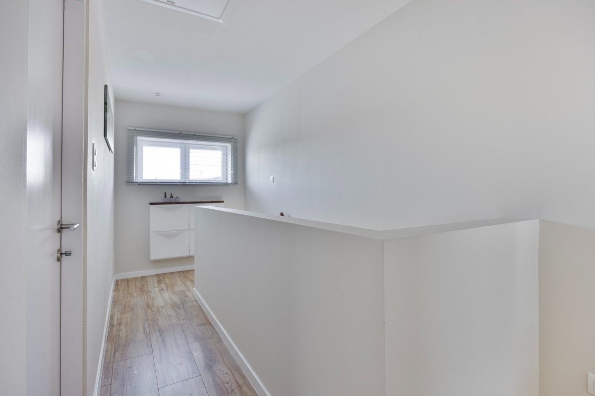 Instapklare, smaakvol gerenoveerde woning op een steenworp van het centrum van Lanaken. foto 20