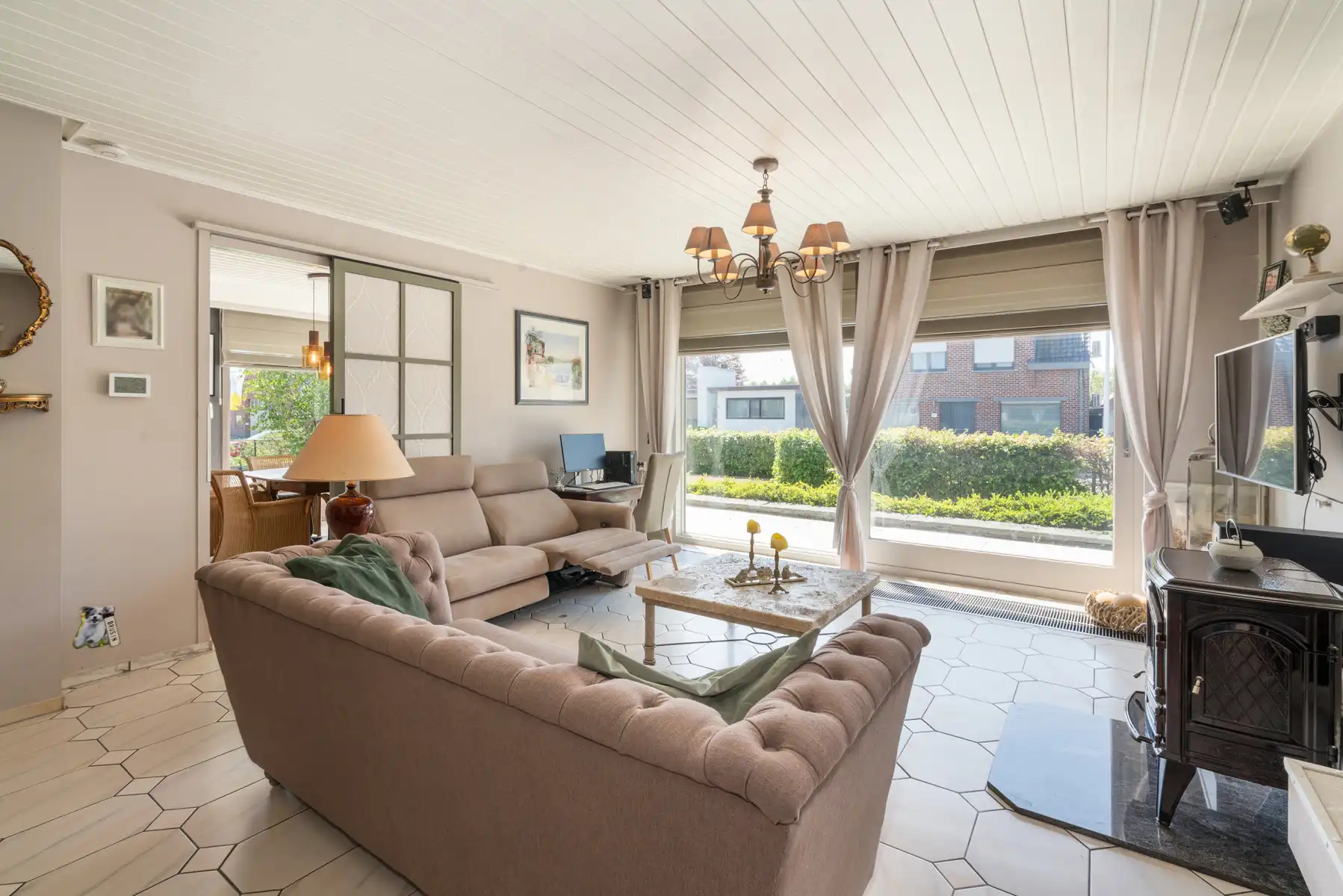 Ruime gelijkvloerse villa op toplocatie in Kortemark foto 4