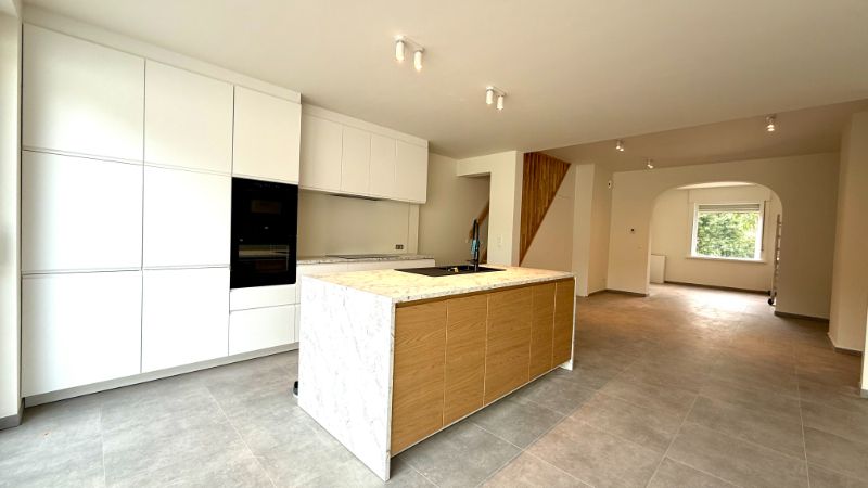 Prachtige vernieuwbouwwoning aan het water in hartje Deinze foto 6