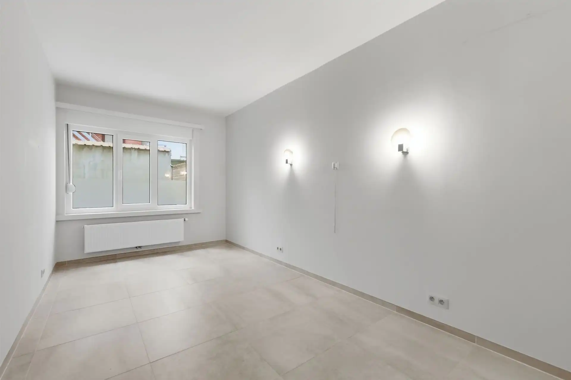 GERENOVEERD / RUGZIJDE ZEEDIJK foto 17