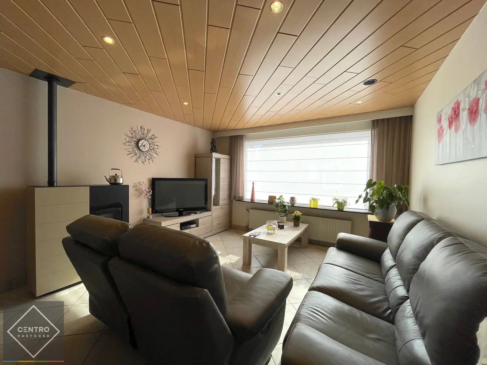 Centraal gelegen woning met 3 slpks, terras én garage! foto 2