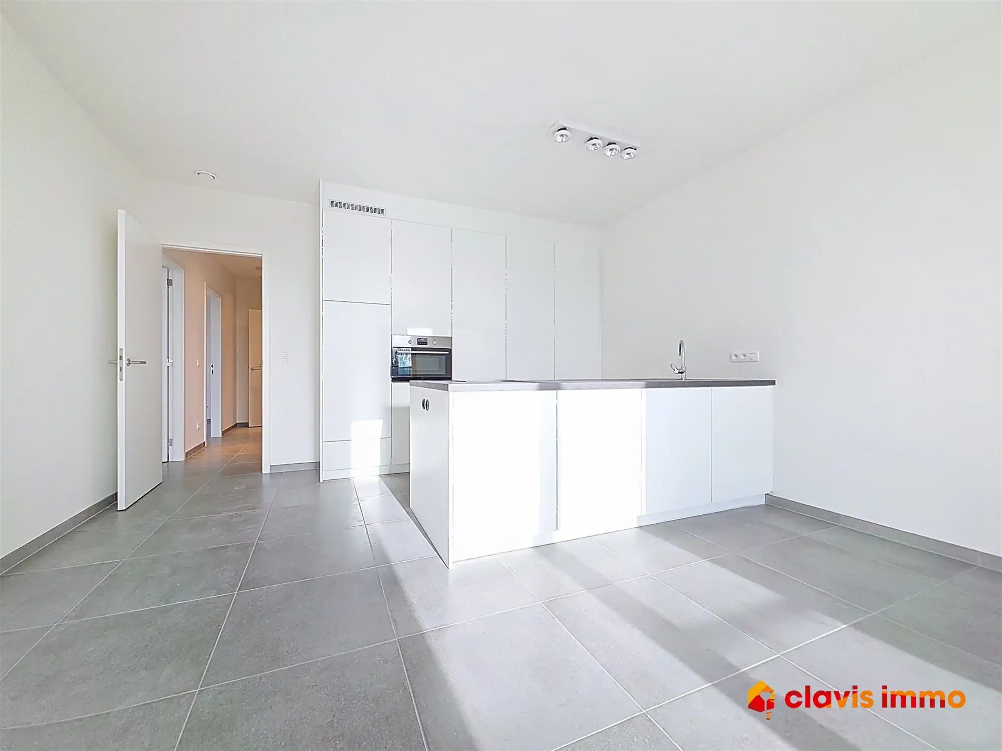 Appartement met terras en parking foto 7