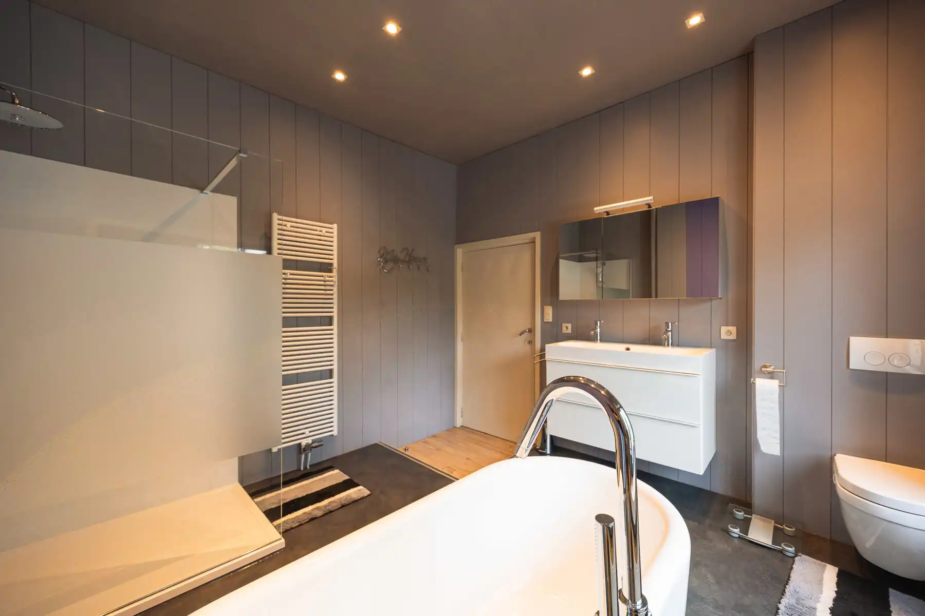 Ruime herenwoning met prachtige tuin in hartje Mechelen foto 18