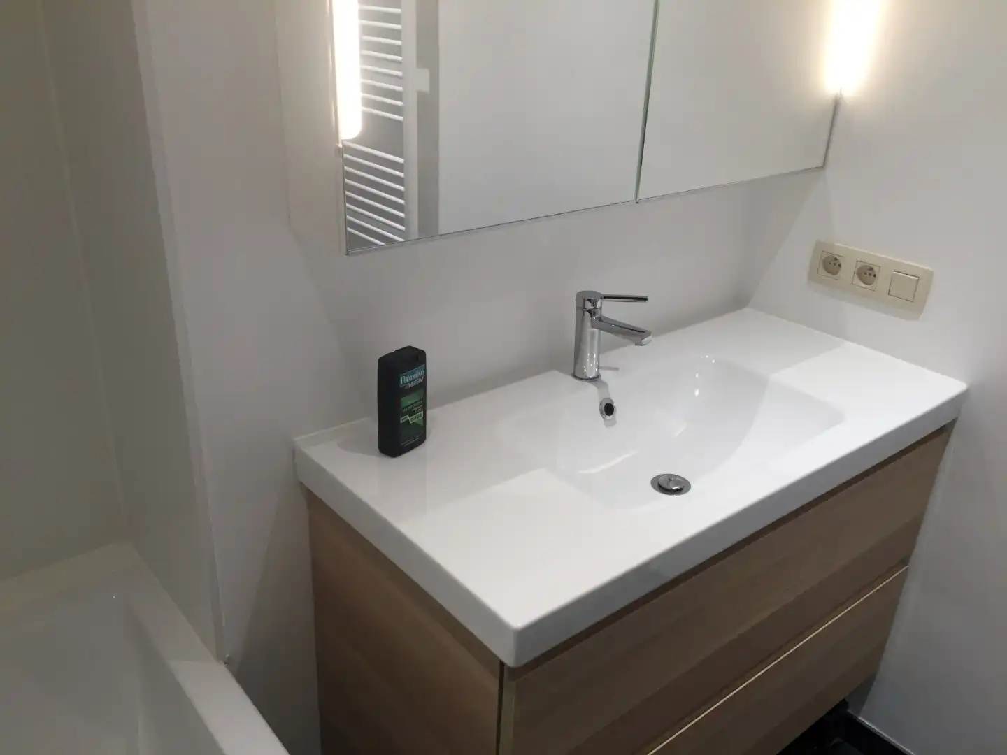 2 slaapkamer appartement met veel lichtinval met uitzicht foto 4