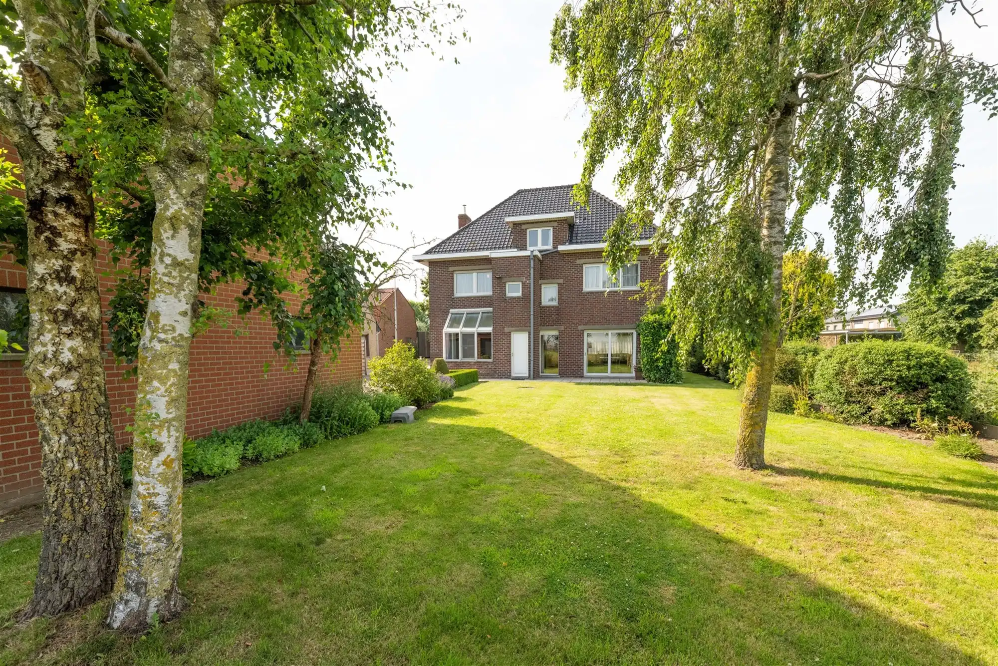 Woning met 4 slps, dubbele garage en zongerichte tuin foto 6