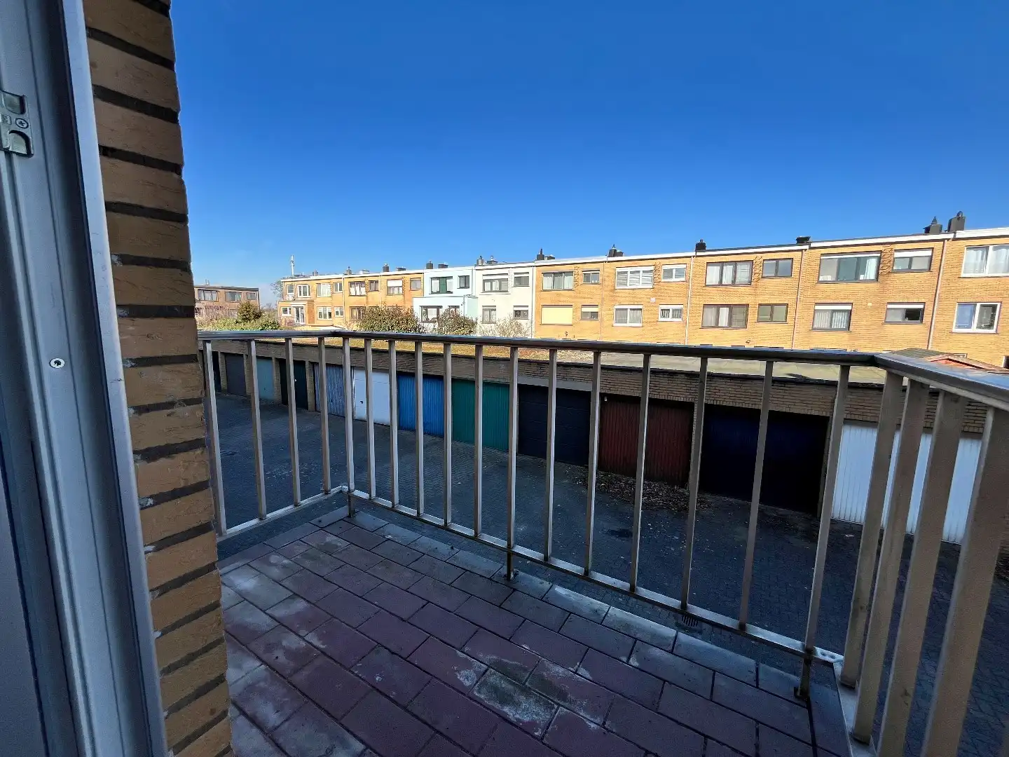 Hedendaags 2 slpk appartement met garagebox foto 16