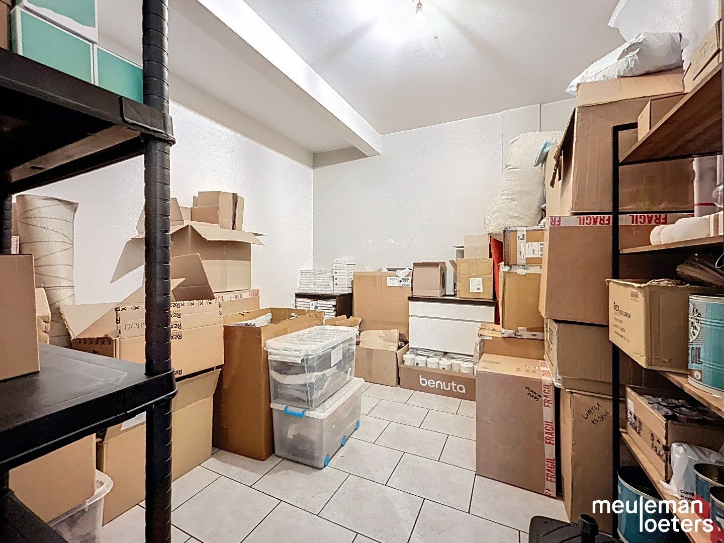 Instapklaar handelspand met ruime etalage  foto 9