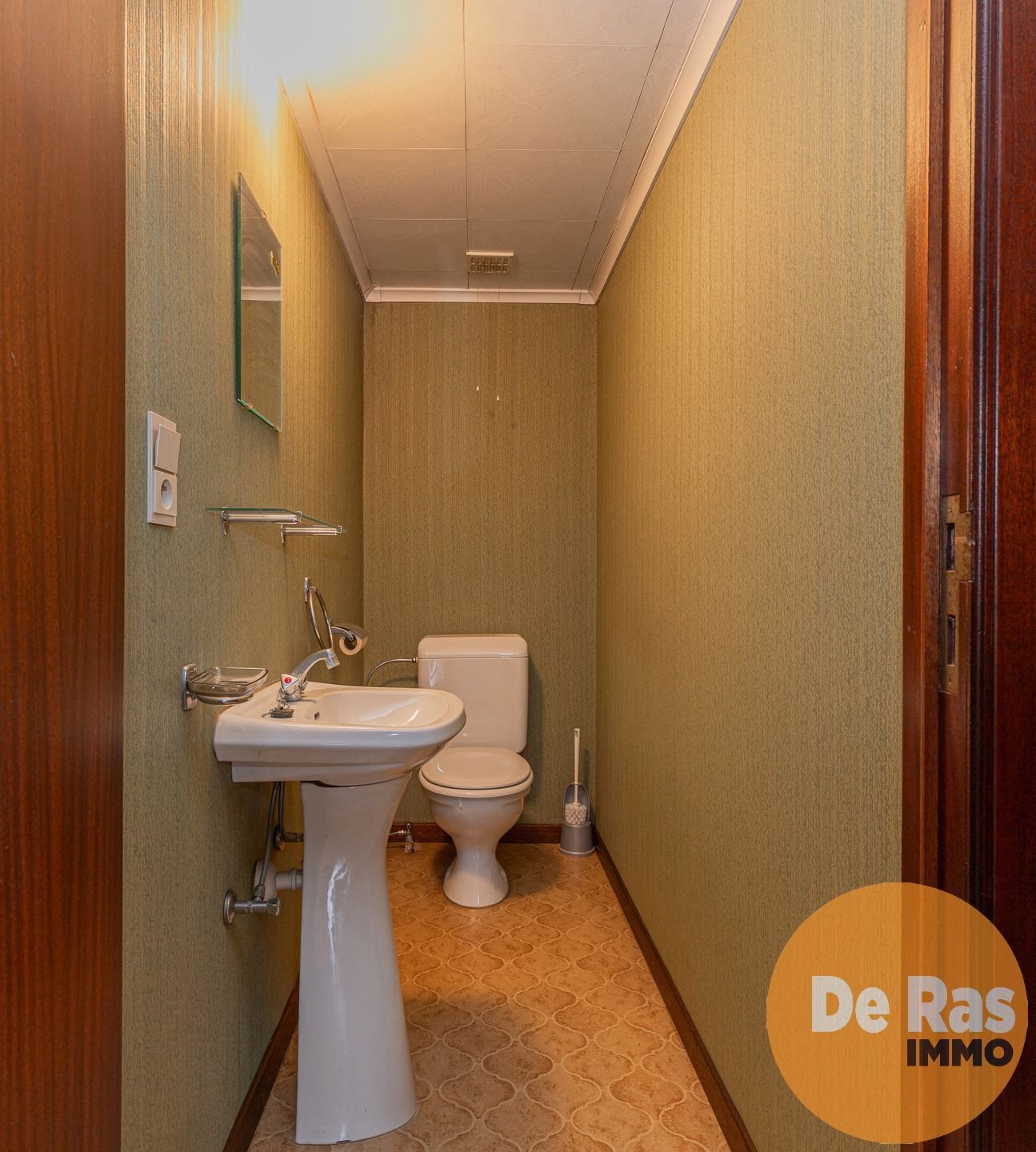 BORSBEKE - Te renoveren woning voorzien van tuin en garage foto 11