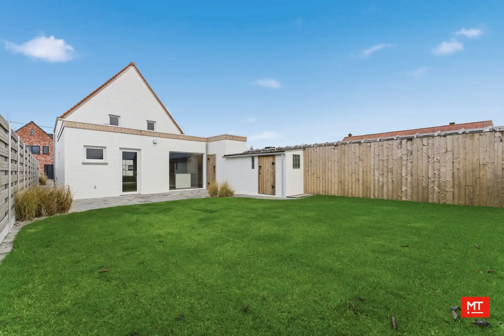 Landelijke, gerenoveerde woning met 3 slaapkamers en tuin in het rustige Poelkapelle foto 2