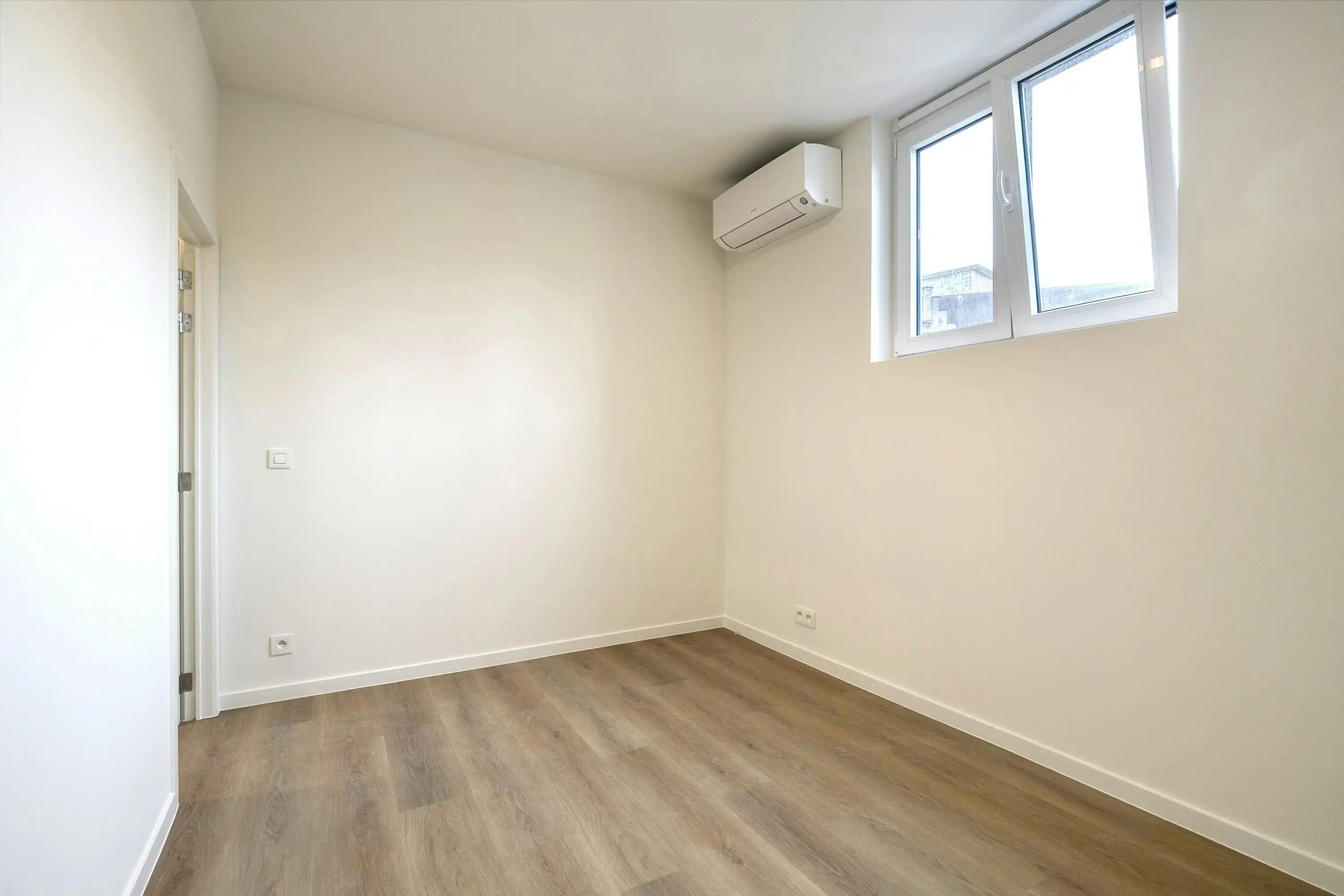 Volledig gerenoveerd appartement met EPC A in Gent foto 11