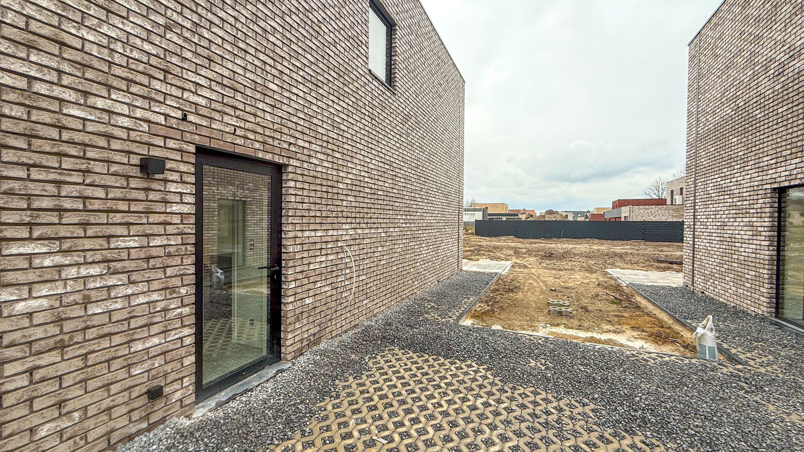 Goed gelegen recente nieuwbouwwoning met 3 slpkm en tuin! foto 27