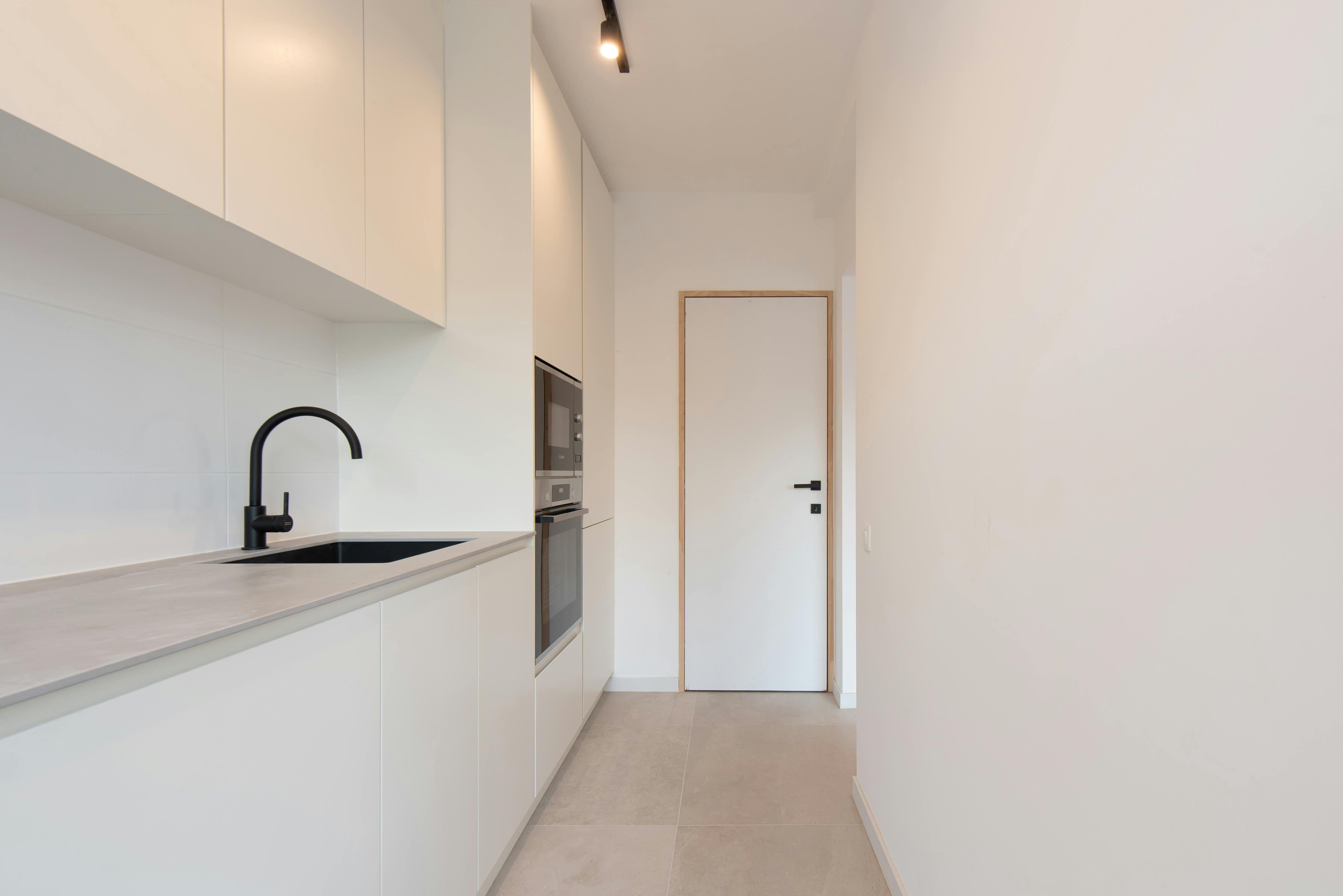 Prachtig gerenoveerd appartement met open zicht foto 7