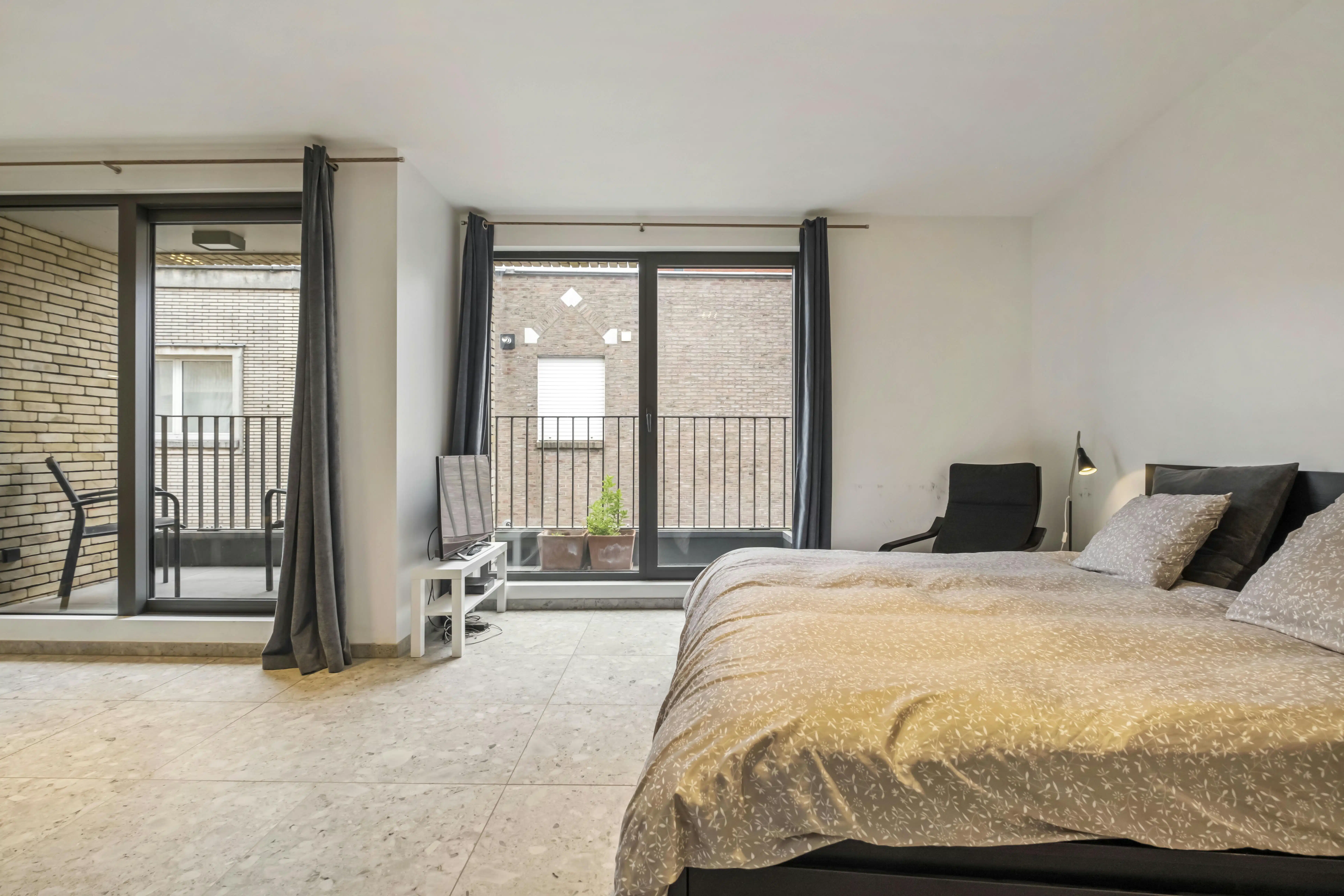  Instapklaar appartement te koop in het centrum van Kortrijk foto 7