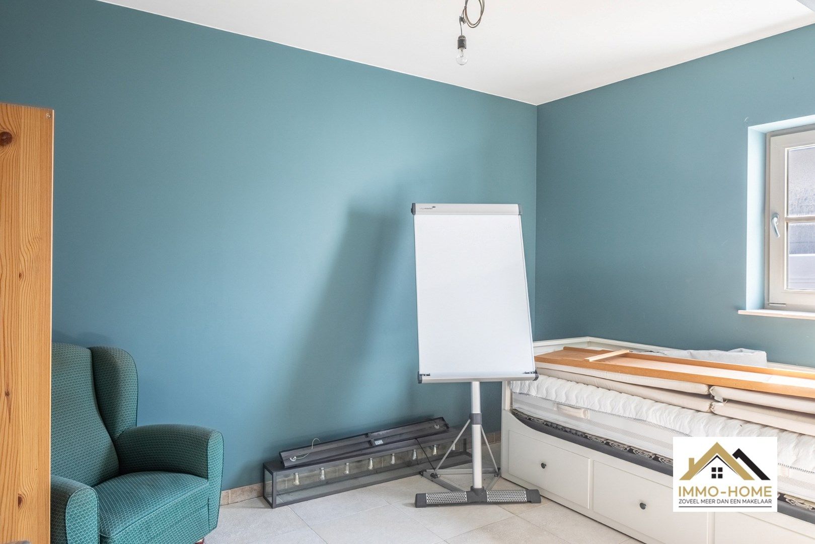 Eigendom( 2 appartementen) met loods en bijzonder veel potentieel foto 21
