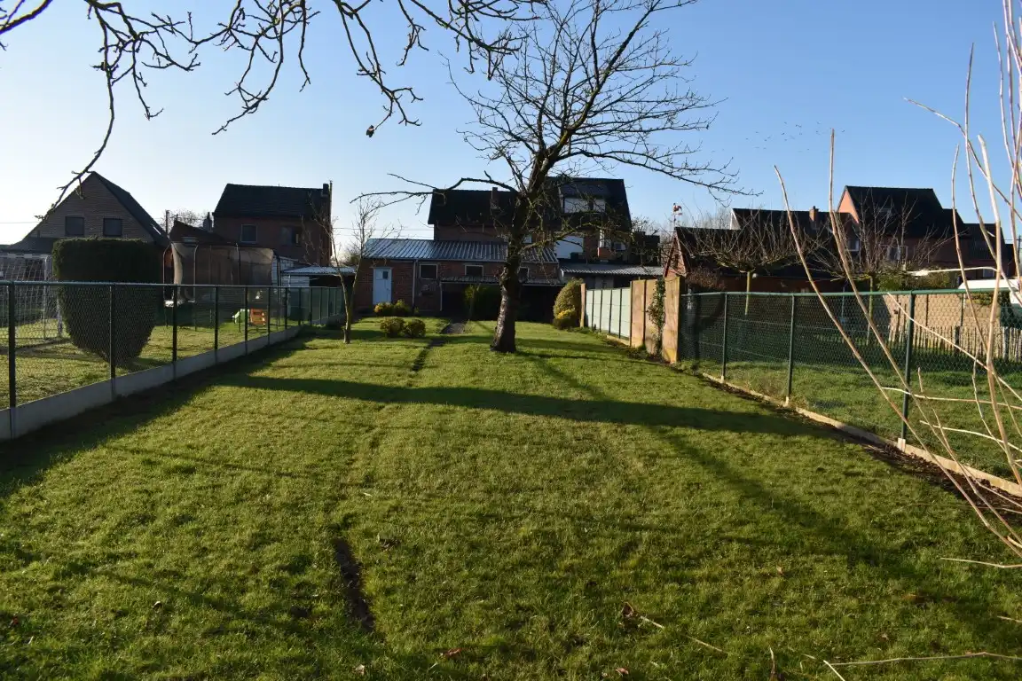 Halfopen bebouwing met werkhuis en prachtig uitzicht in Wellen foto 24