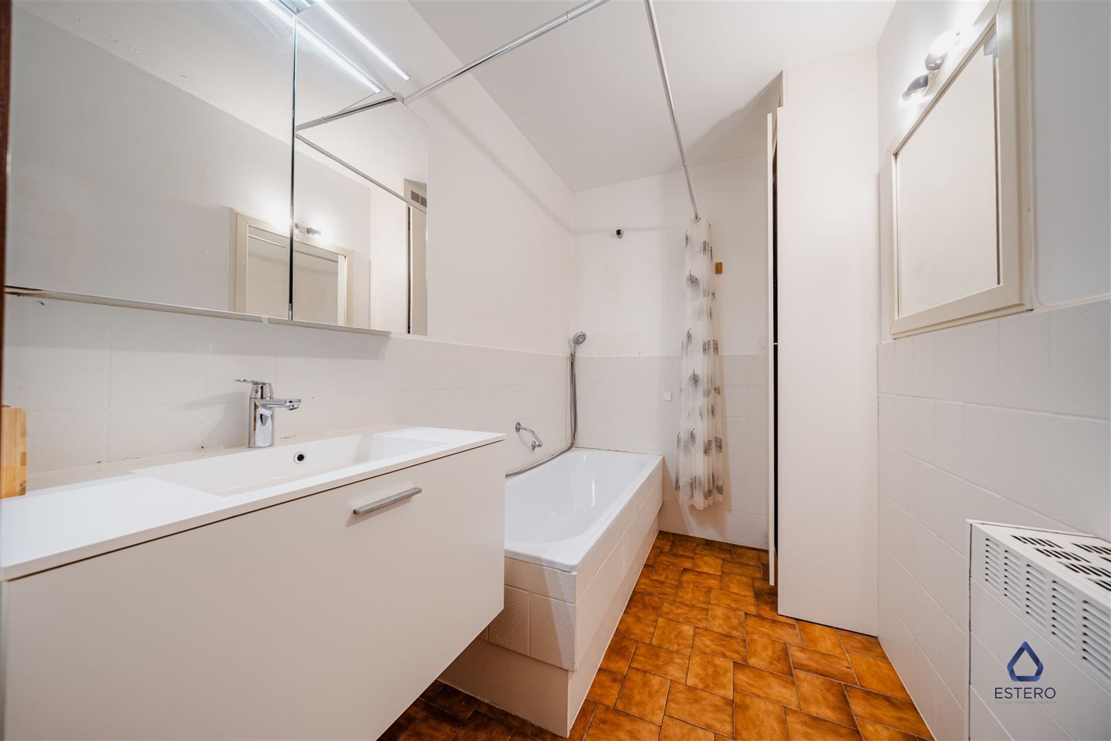 Appartement met twee slaapkamers en parking centrum Aalst foto 5