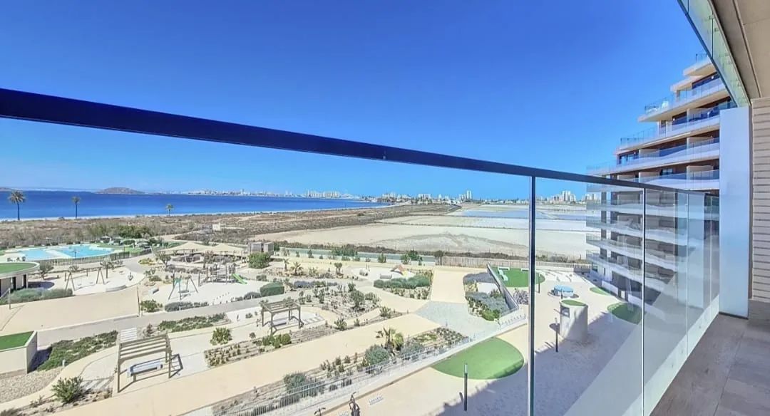 Uniek eerste lijn strand appartement: uitzicht op zee en La Manga Strip! foto 12