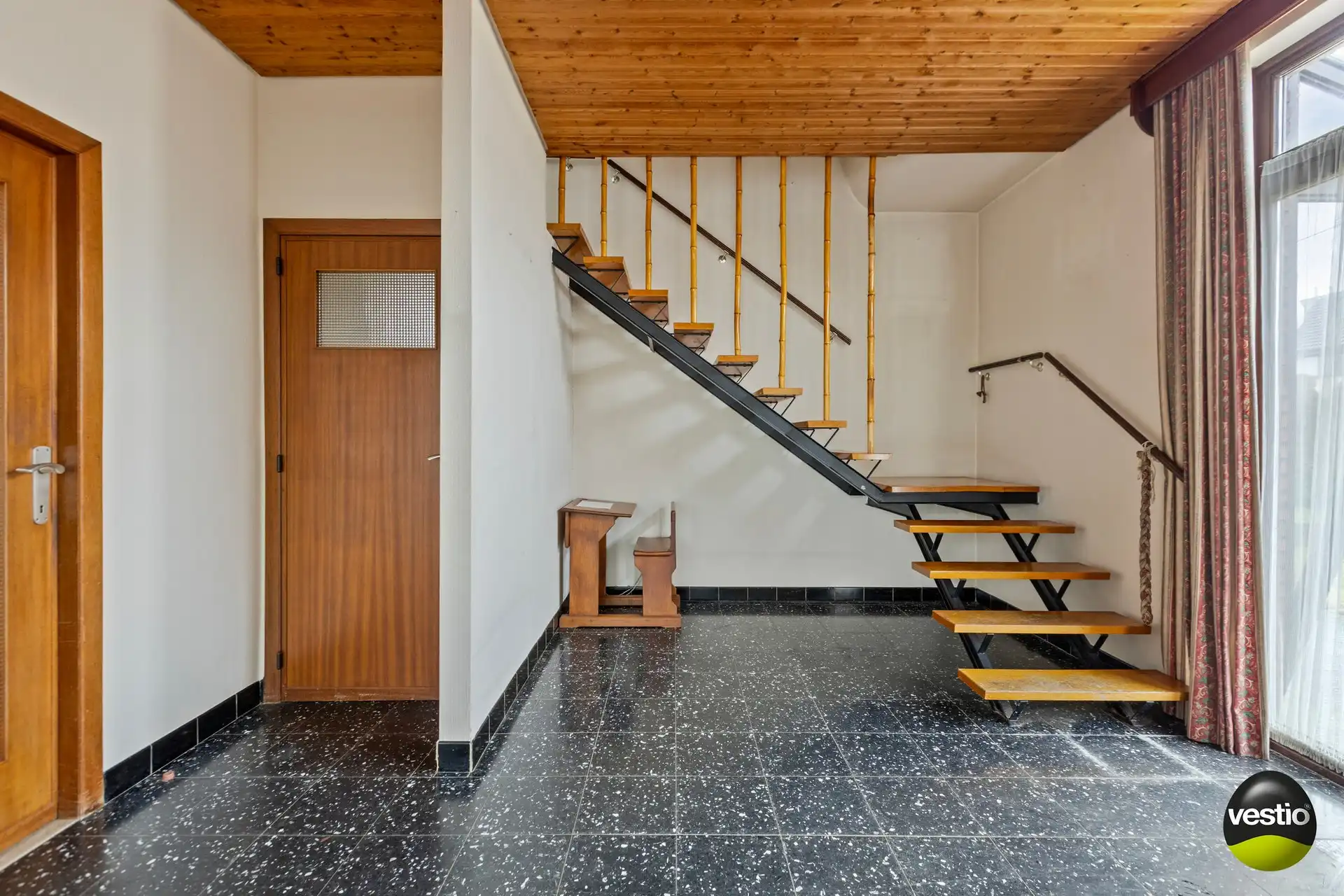 Rustig gelegen woning in Kermt op mooi perceel van 800 m². foto 4