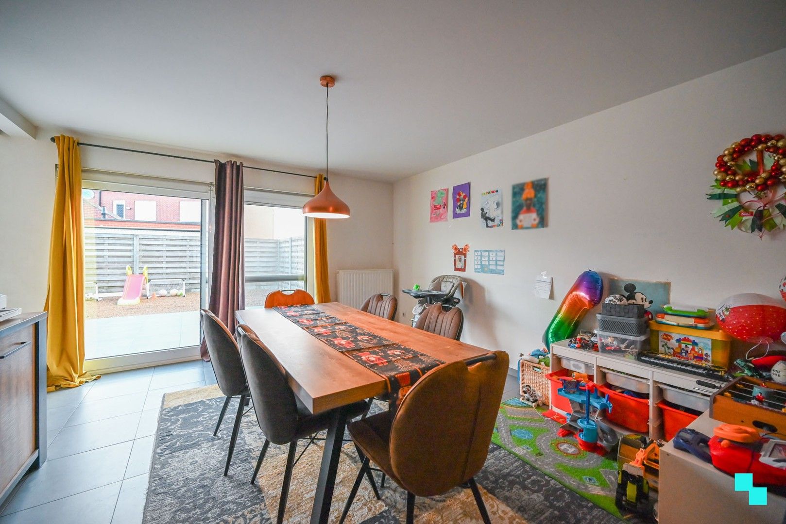 Energiezuinige woning met 4 slaapkamers nabij het centrum van Oostrozebeke foto 4