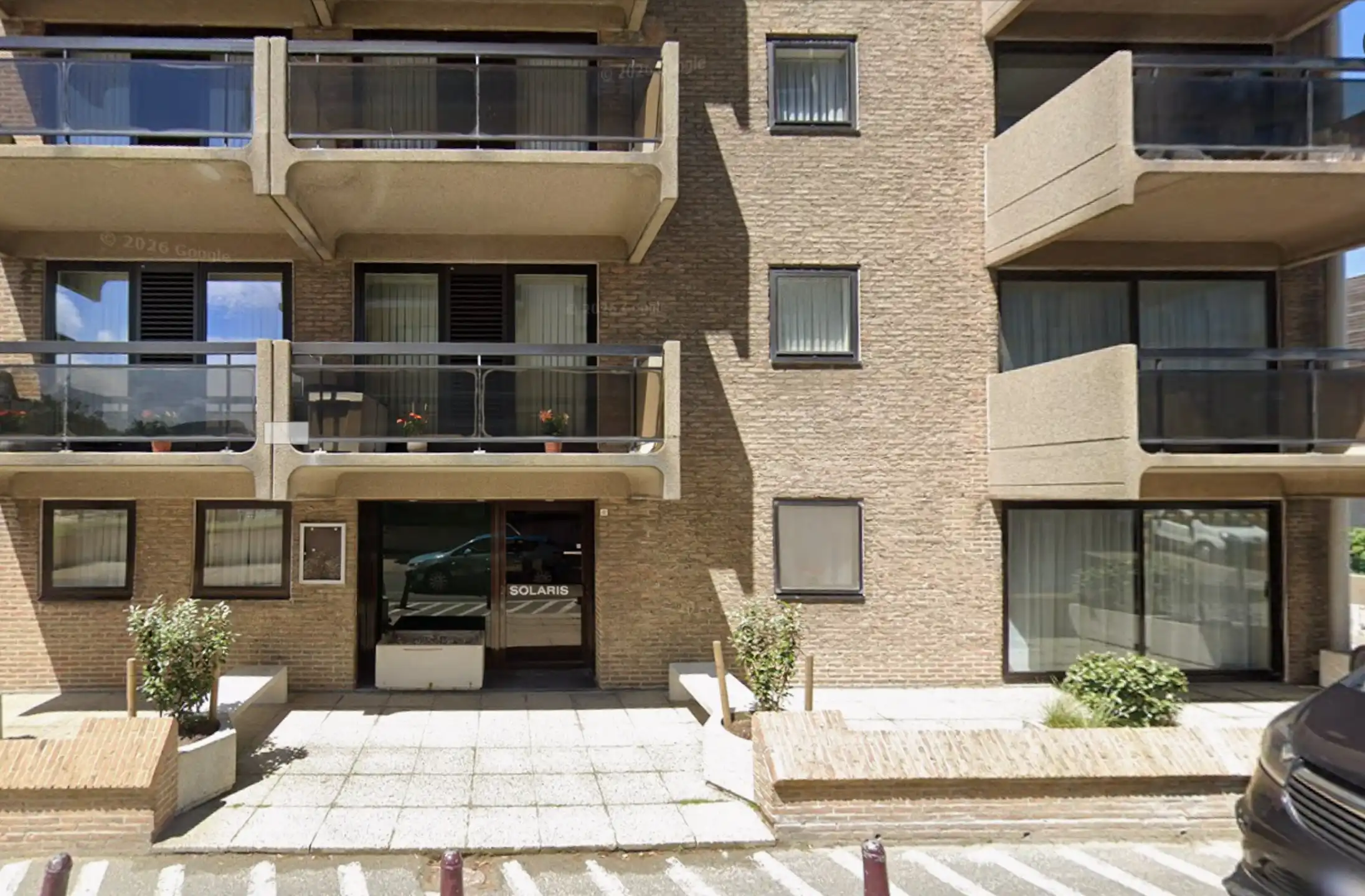 "Instapklaar appartement + garagebox vlak bij zee" foto {{pictureIndex}}