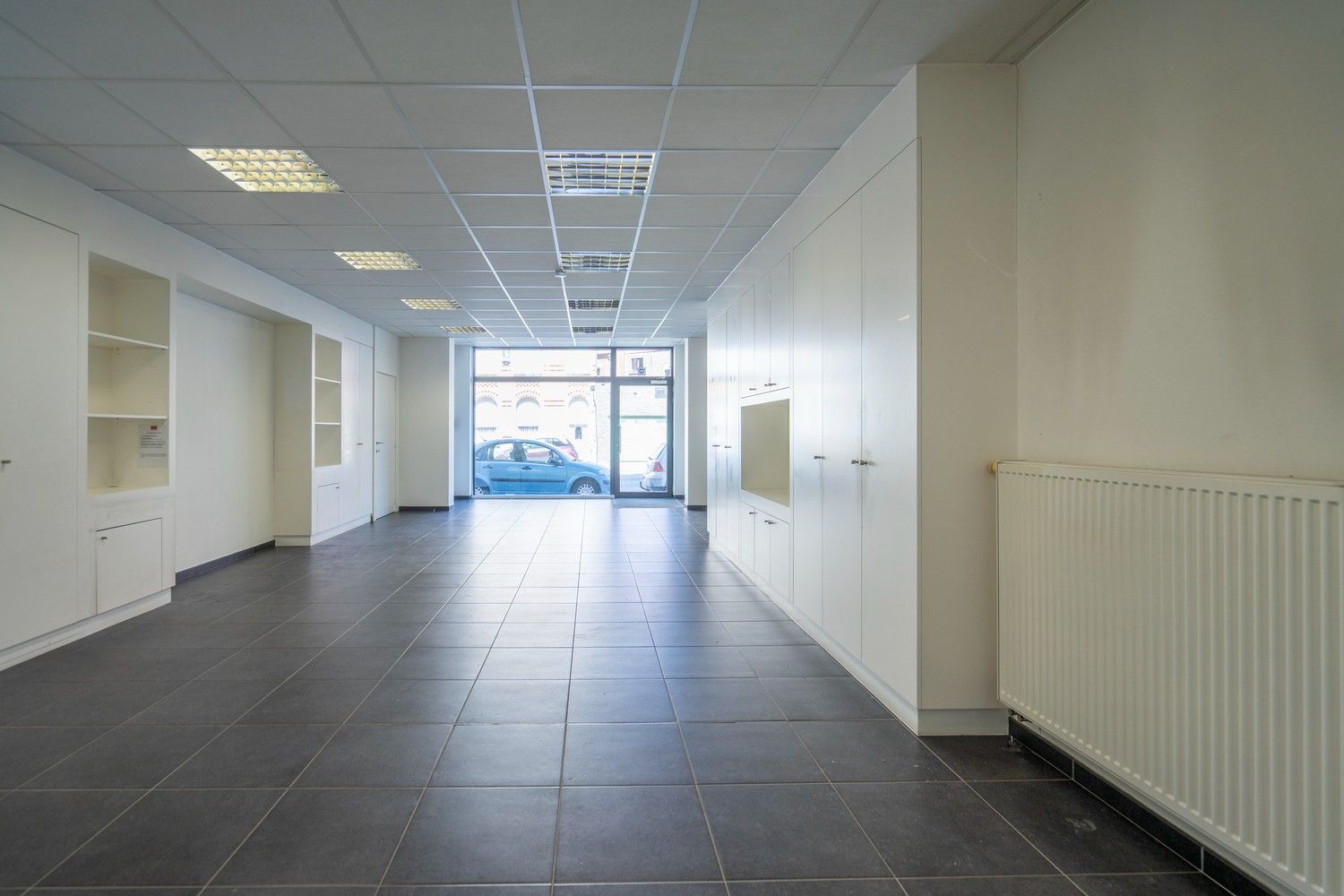 KANTOOR MET GARAGE foto 2