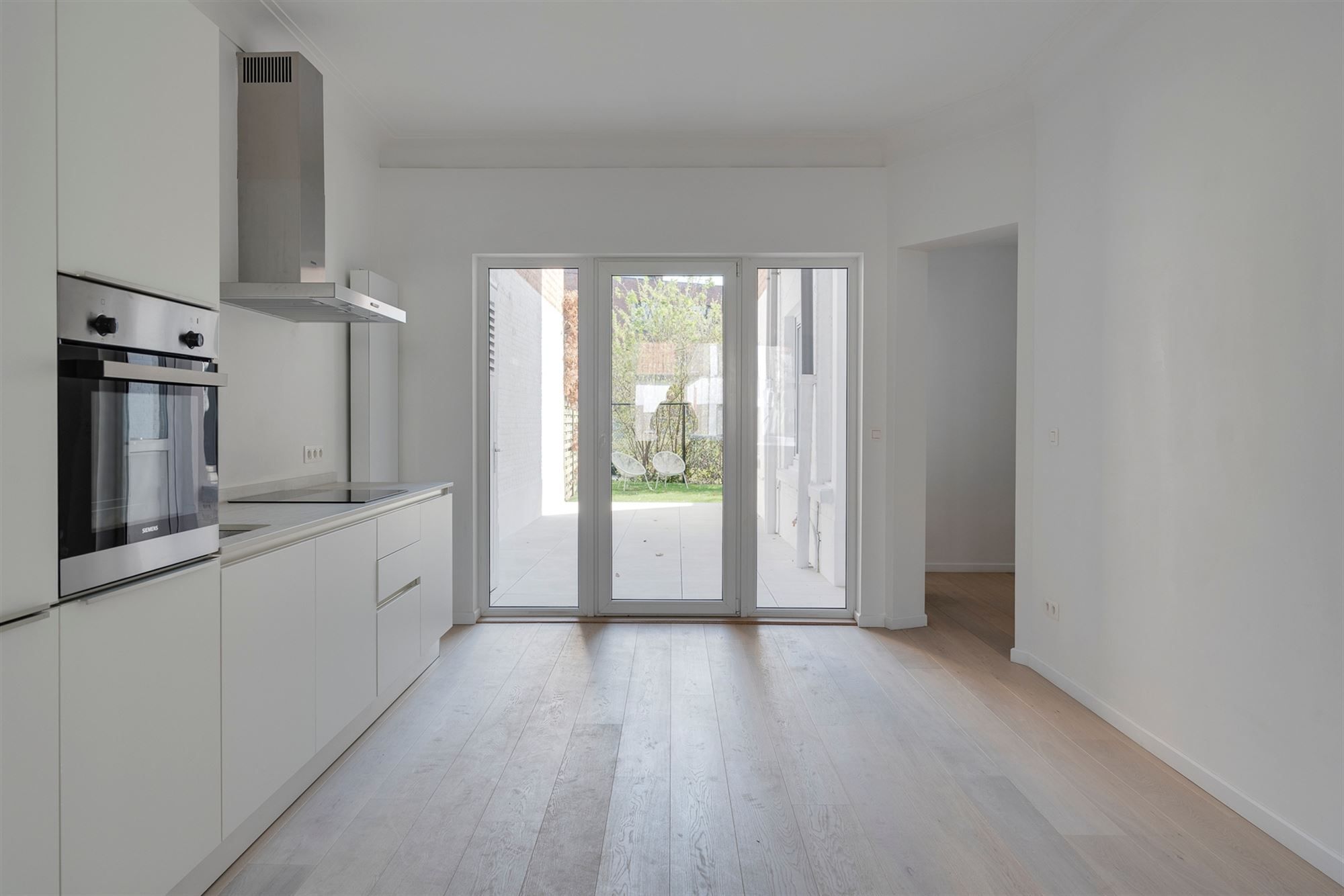 Prachtig gerenoveerd appartement met zuidgerichte tuin foto 6
