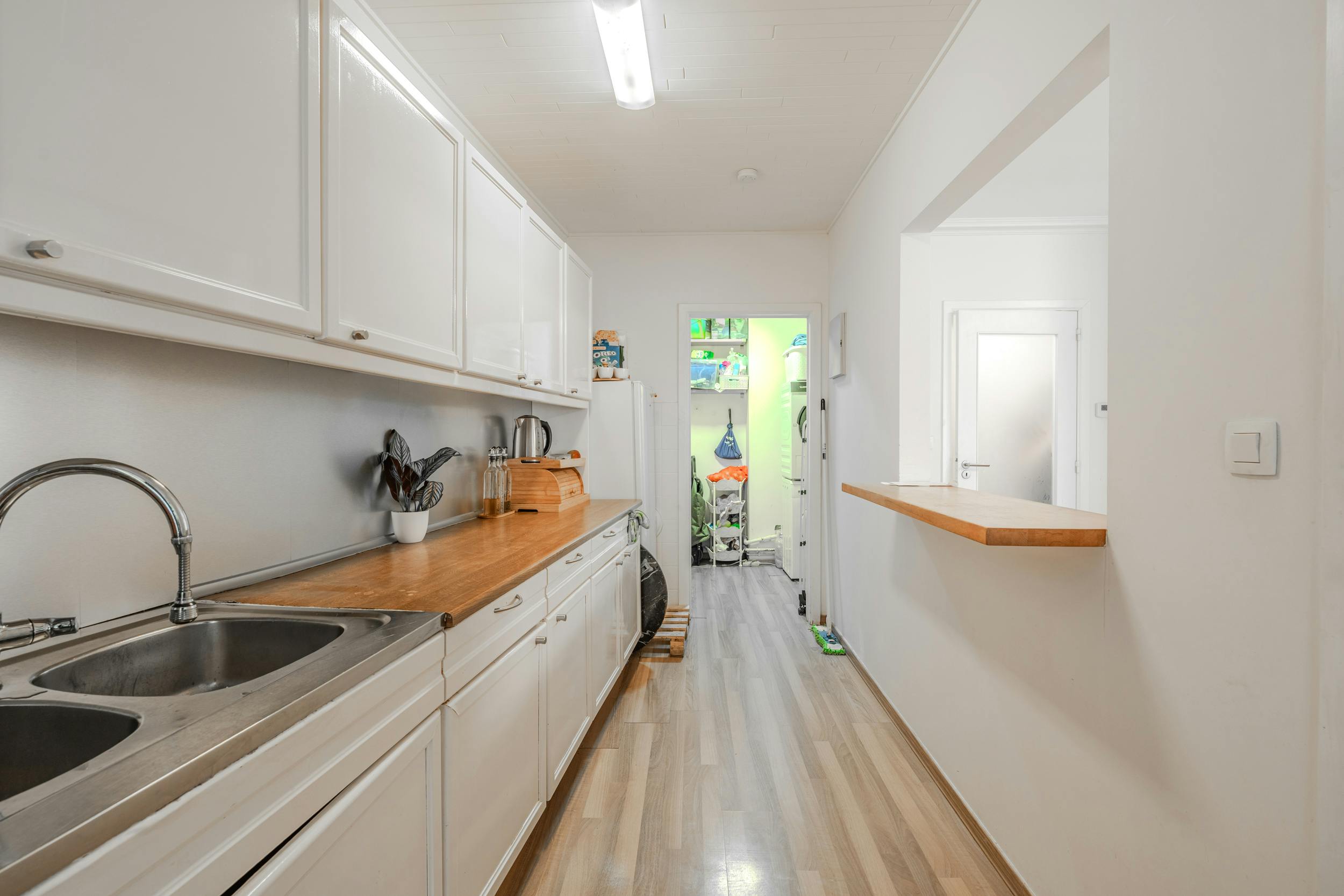 Instapklaar 2-slaapkamer appartement te centrum Oostende foto 6