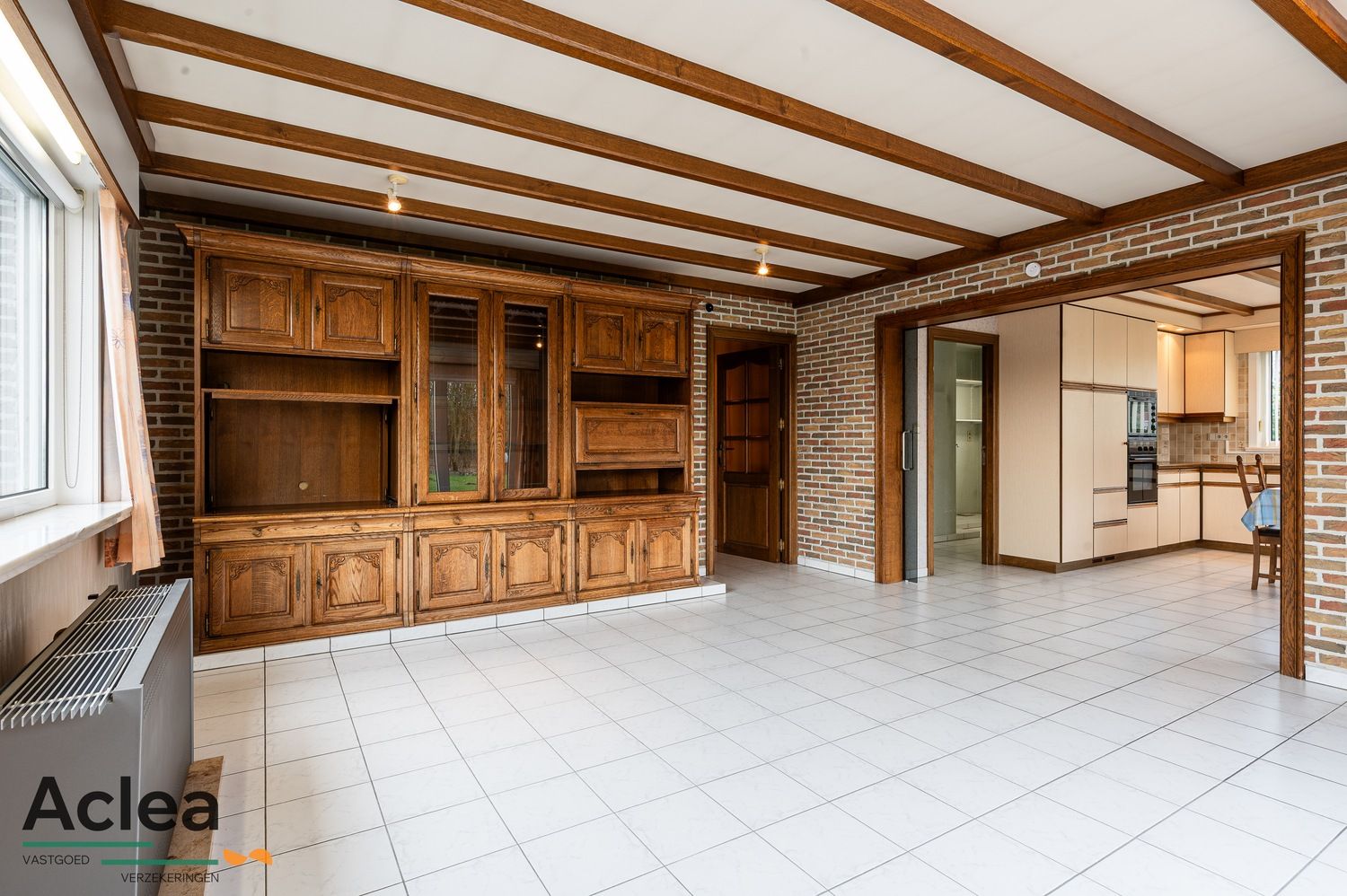 Ruime woning met veel extra potentieel op een mooi zuid gericht perceel foto 9