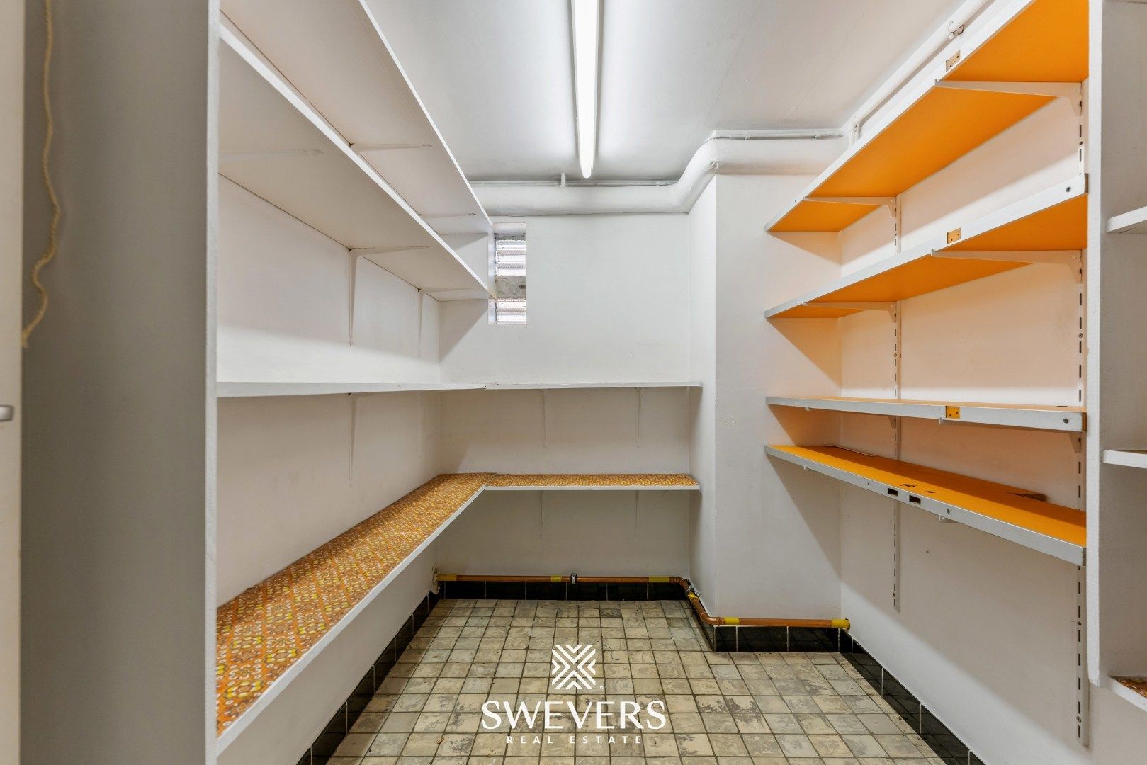 Ruime gezinswoning met 5 SLPK en veel potentieel in groene omgeving foto 23