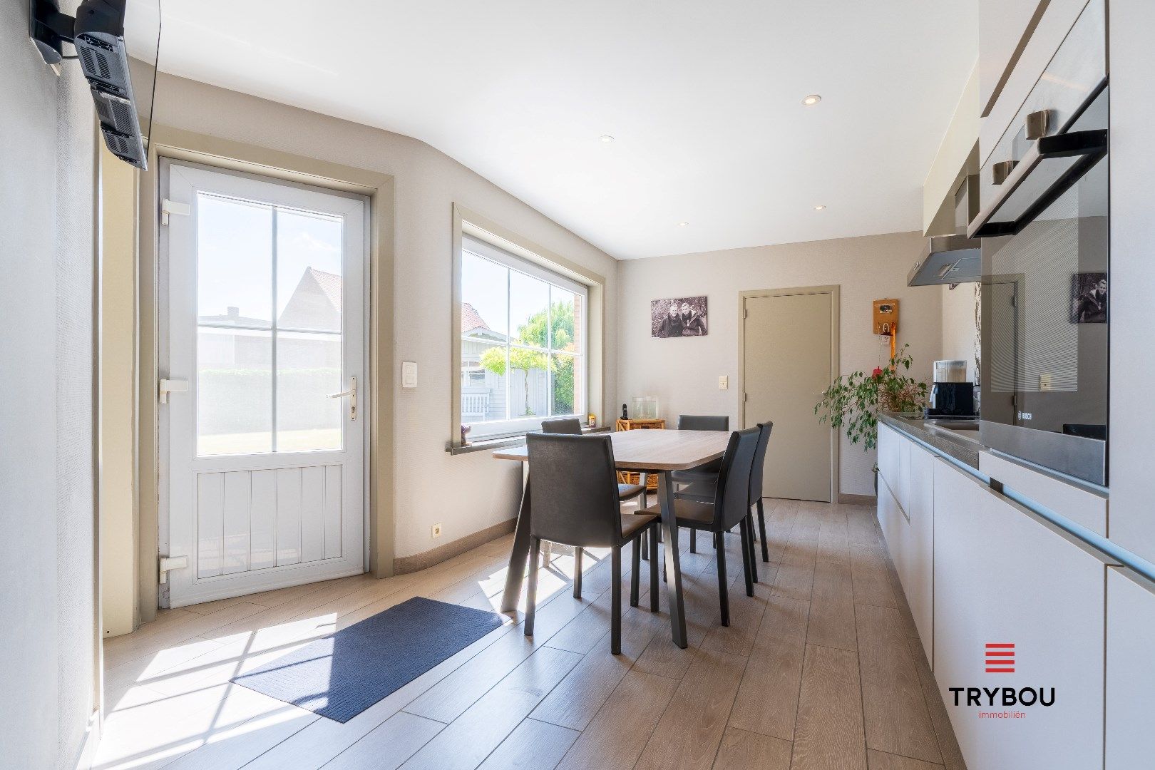 Gezellige en ruime woning met tuin - instapklaar in het hart van Ledegem foto 15