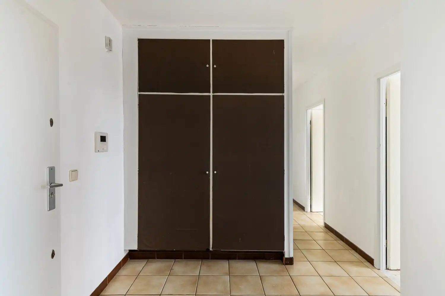 Ruim appartement  met 3 slaapkamers en garage te Berchem! foto 7