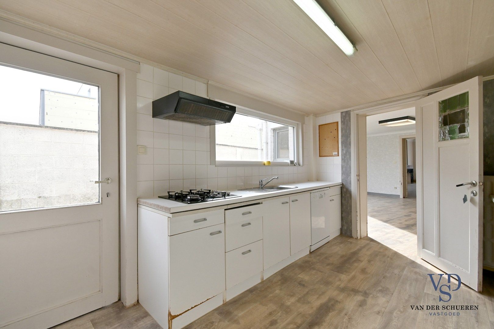 Te renoveren woning in centrum Balegem. foto 10