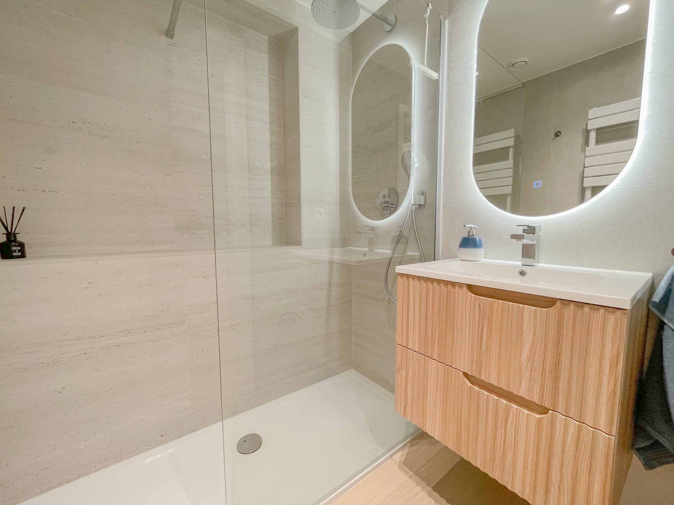 Tijdloos volledig gerenoveerd appartement gelegen nabij het Driehoeksplein en de Zeedijk. foto 14