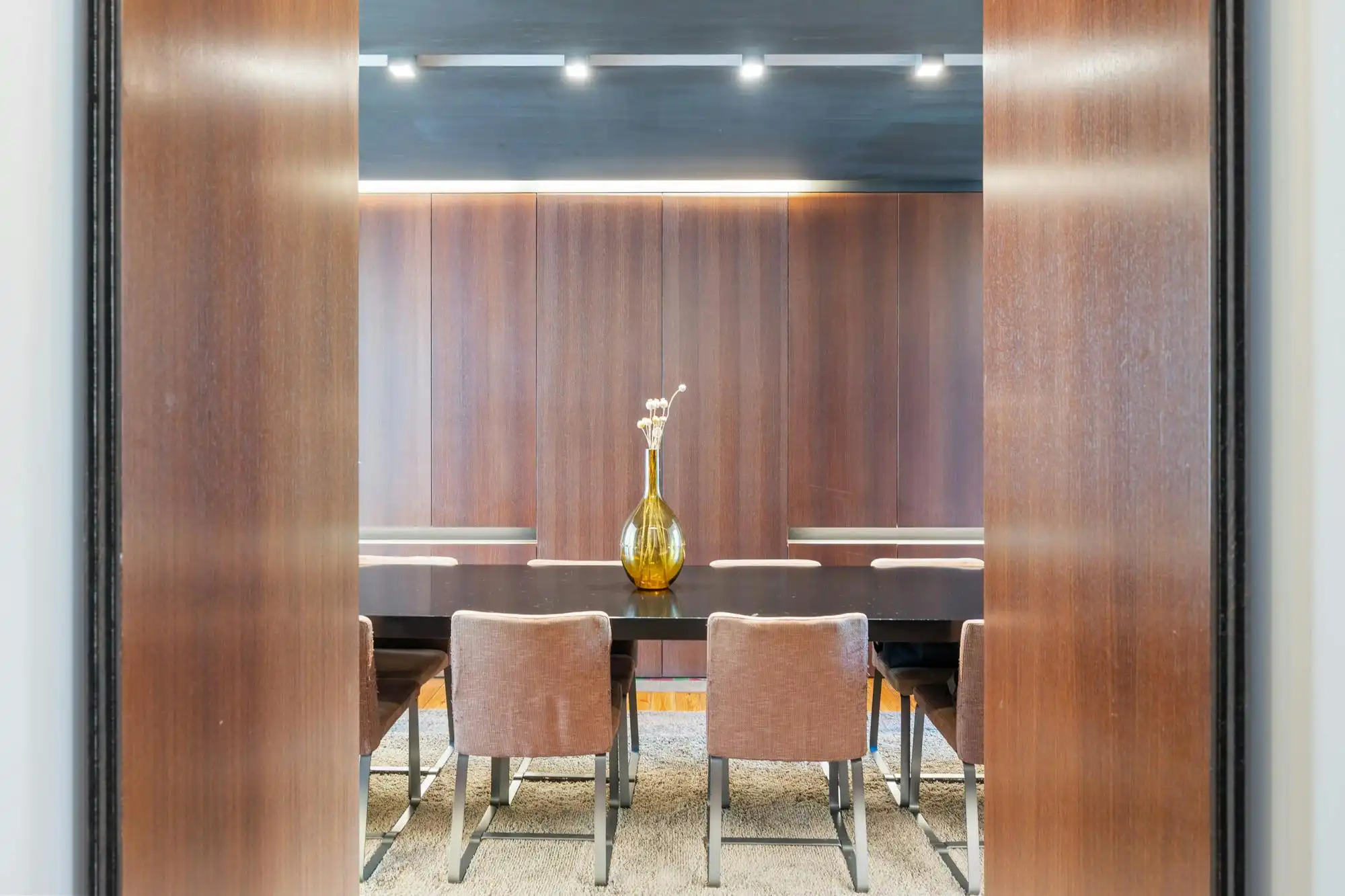 Herenhuis van 430 m² met praktijkruimte vlakbij Tour & Taxis foto 10