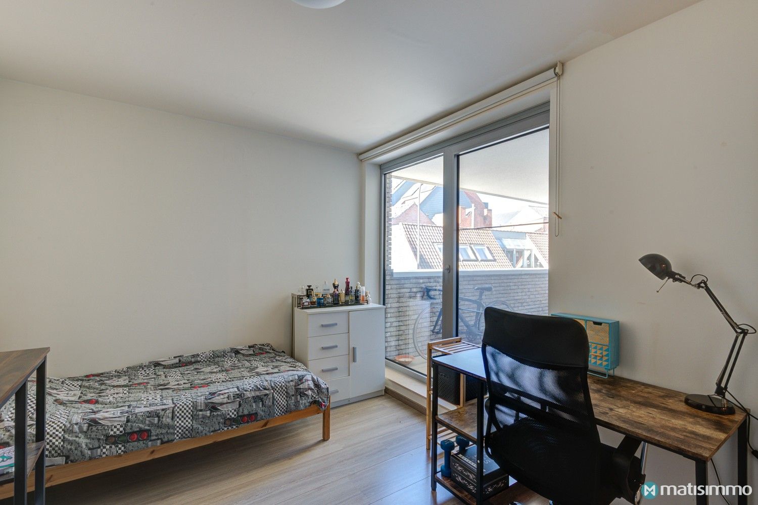 INSTAPKLAAR APPARTEMENT MET 2 SLAAPKAMERS EN AUTOSTAANPLAATS IN HET CENTRUM VAN BILZEN foto 12