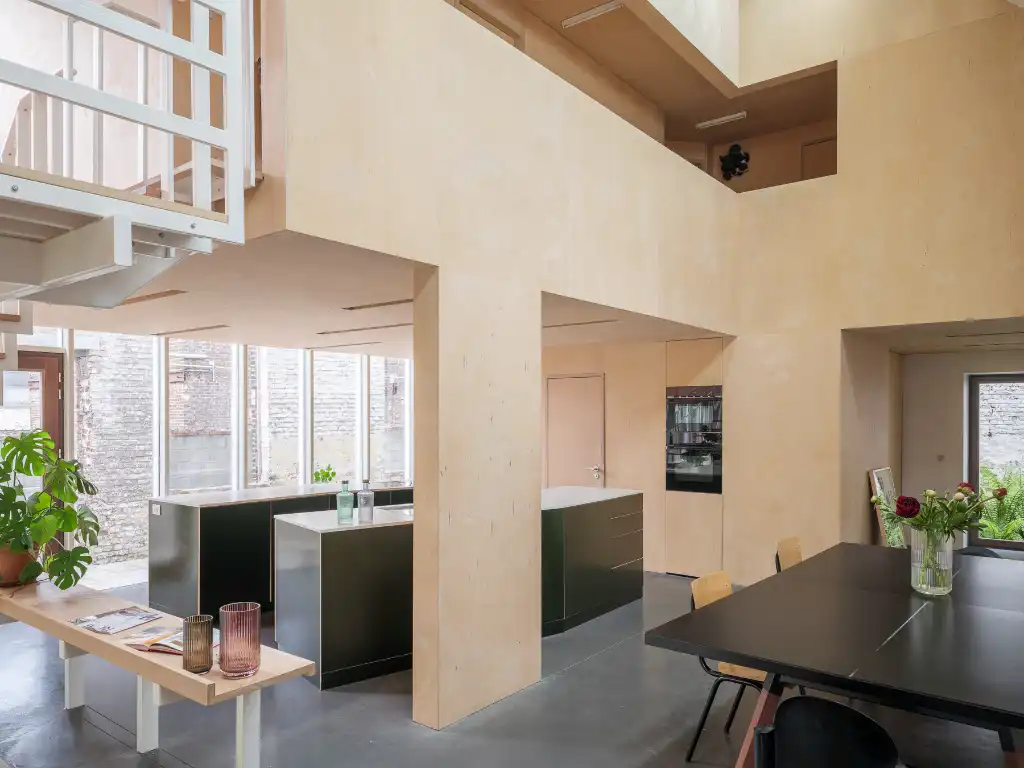 Exclusieve, architecturale split-levelwoning met ruime tuin en bijhorende short-staystudio, ontworpen door Kristoffel Boghaert, op een boogscheut van het stadscentrum. foto 13
