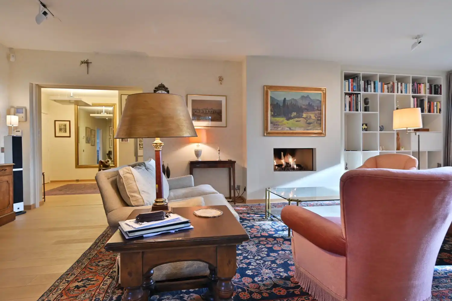 Schitterend instapklaar villa-appartement gelegen op de gelijkvloerse verdieping in een luxe residentie met binnenzwembad en gezamenlijke parktuin foto 6