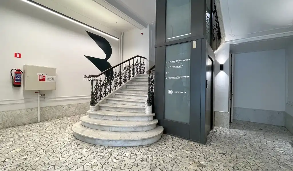 Prachtig gelijkvloers kantoor te huur in centrum Antwerpen foto 19